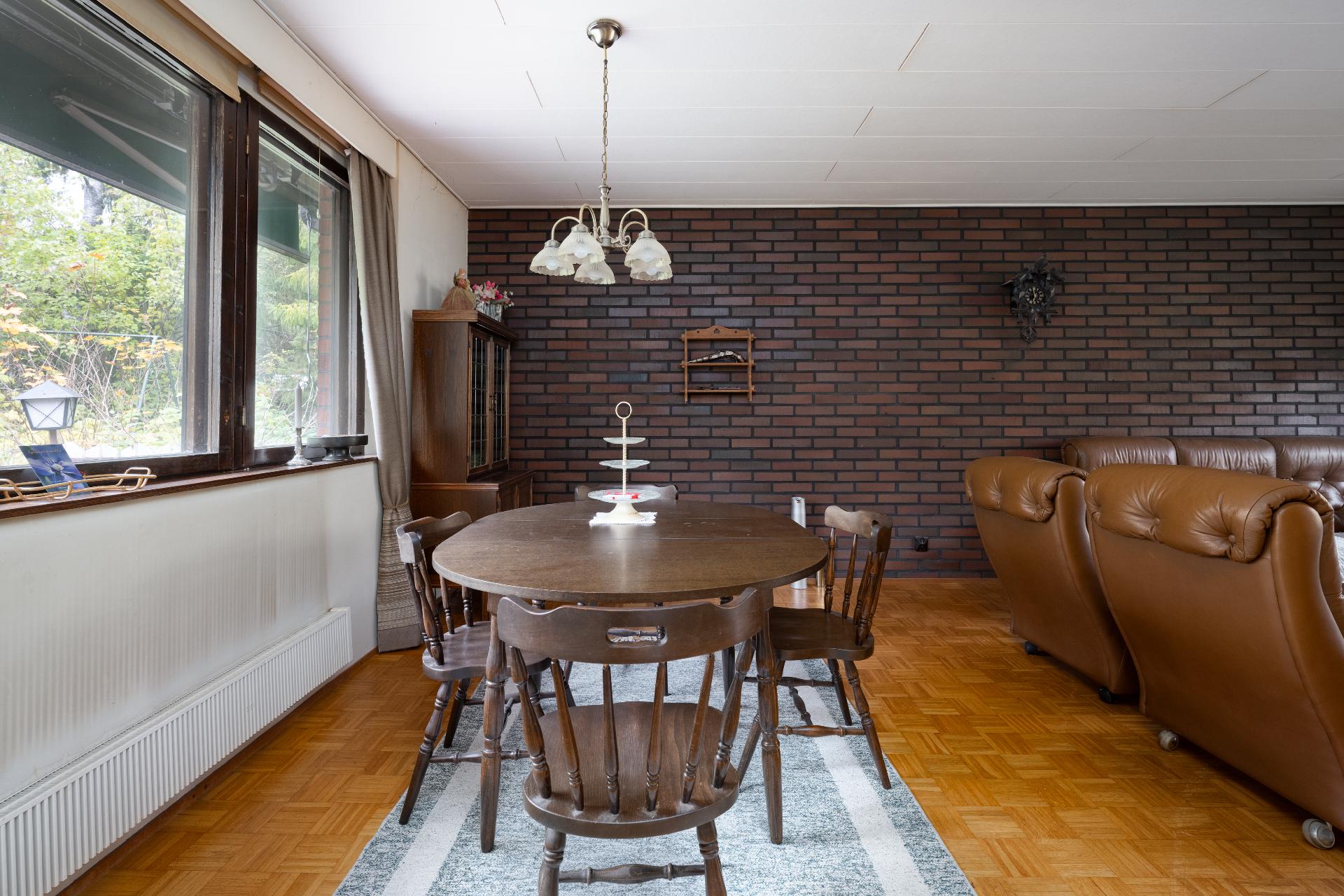 Tarhurintie 6, Klaukkala, Nurmijärvi