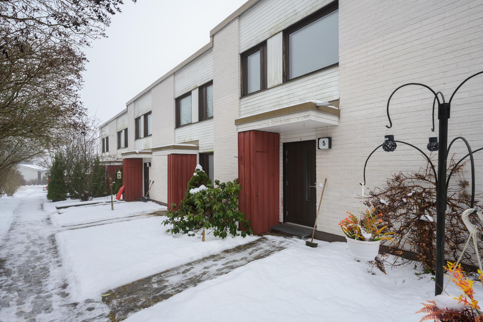 Järvitie 1, Kirkonkylä, Nurmijärvi