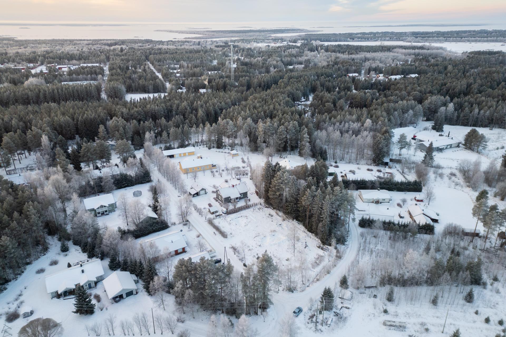 Kurtinlenkki 11, Kello, Oulu