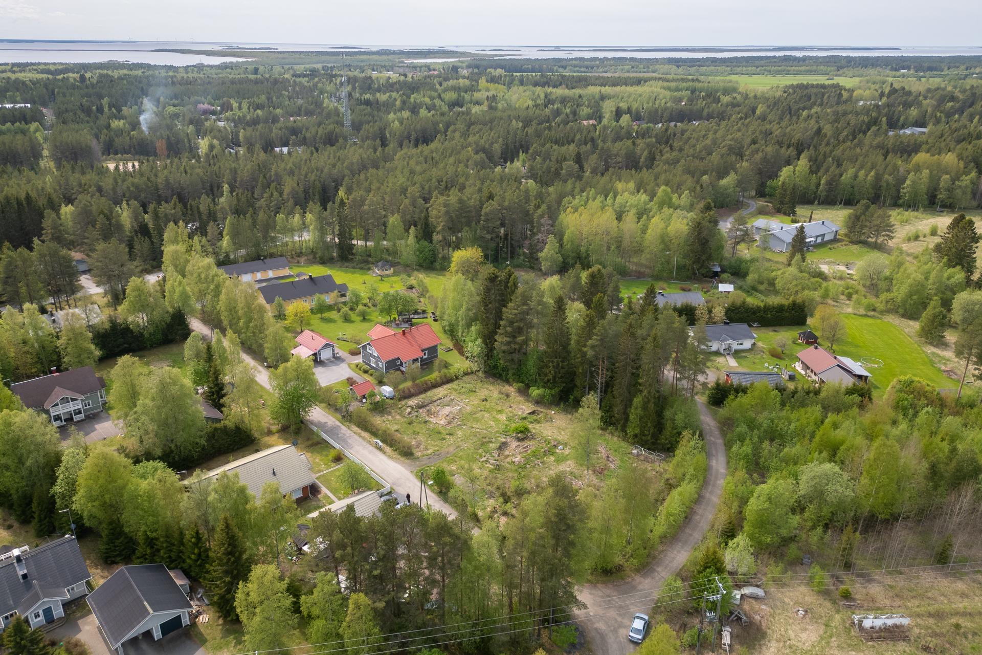 Kurtinlenkki 11, Kello, Oulu