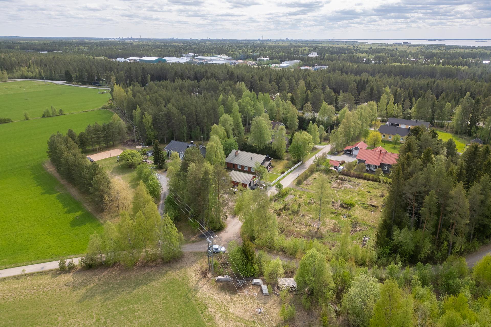 Kurtinlenkki 11, Kello, Oulu