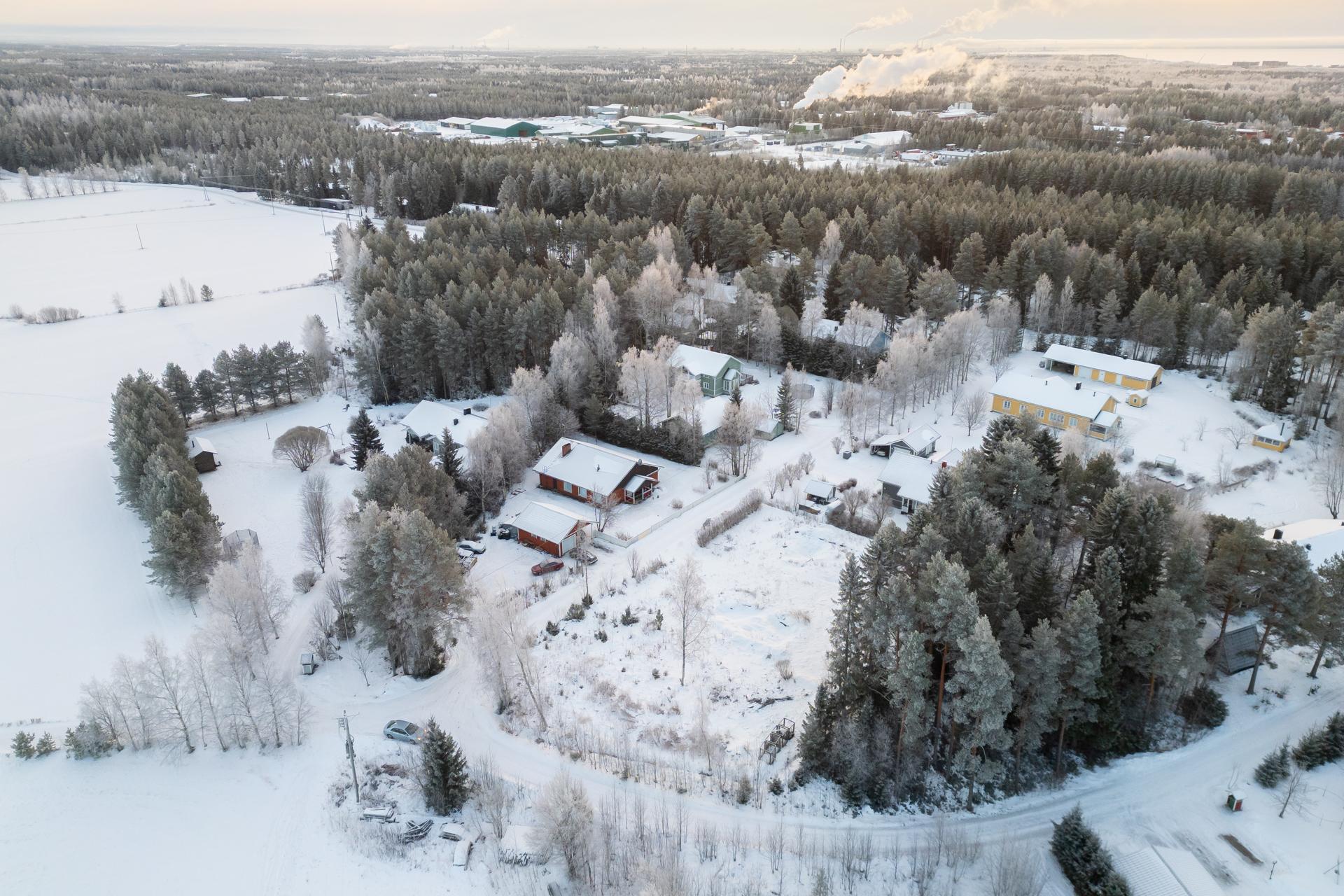 Kurtinlenkki 11, Kello, Oulu