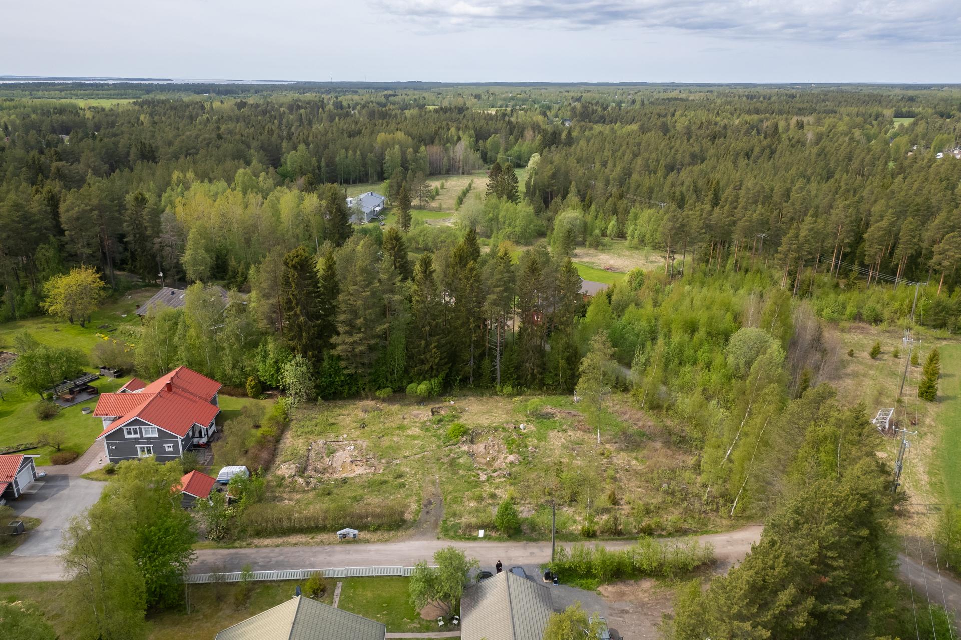 Kurtinlenkki 11, Kello, Oulu