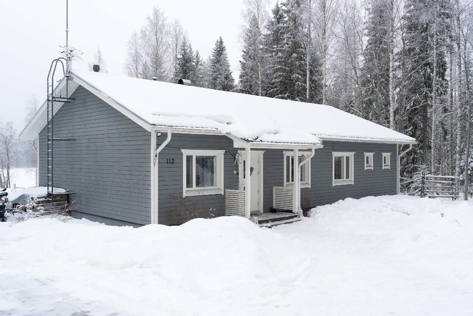 Julkisivu
