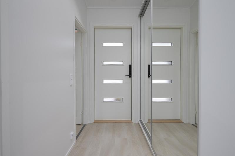 Kuva viereisestä samanlaisesta tuotannosta