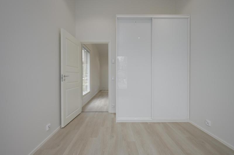 Kuva viereisestä samanlaisesta tuotannosta