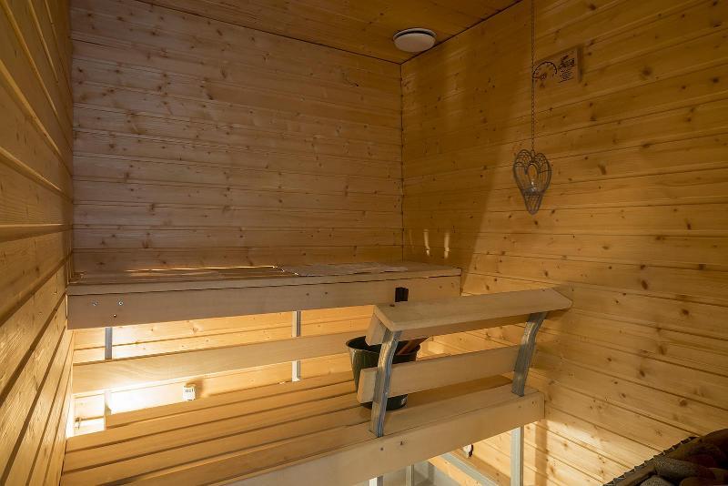 Hanhikkitie 6, Rajakylä, Oulu