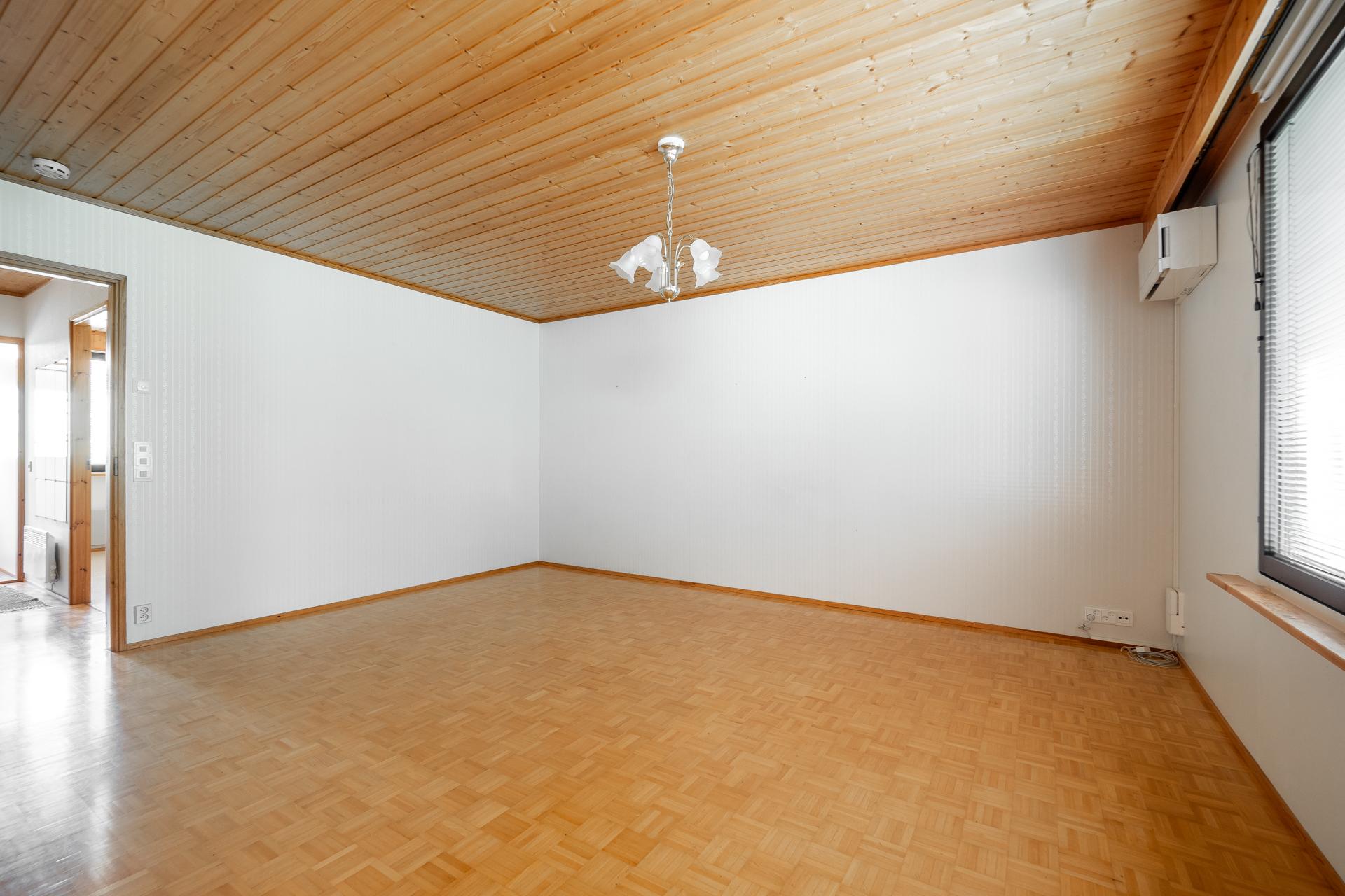 Nielukuja 2, Kiiminki, Oulu