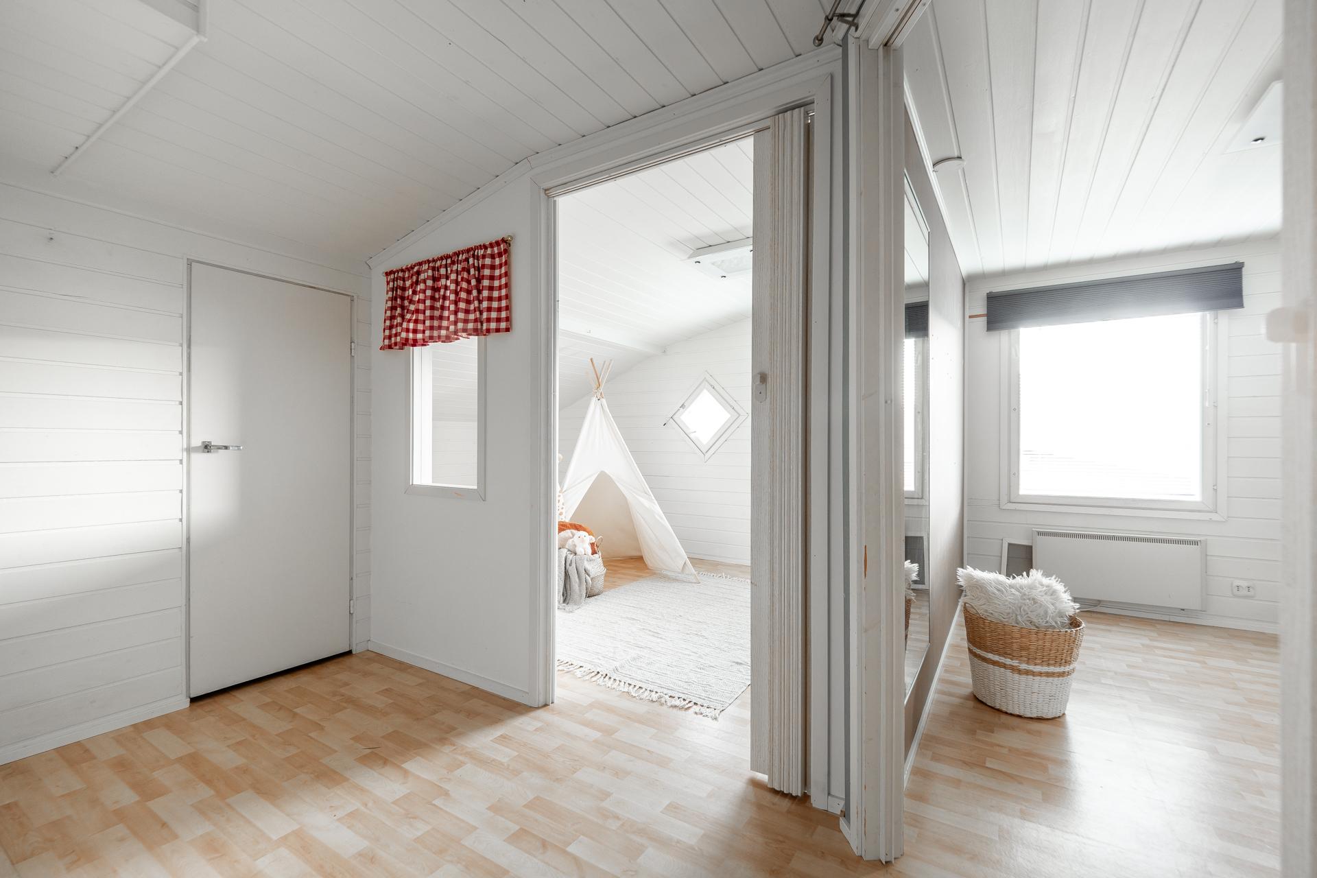 Nuutintie 5, Myllyoja, Oulu