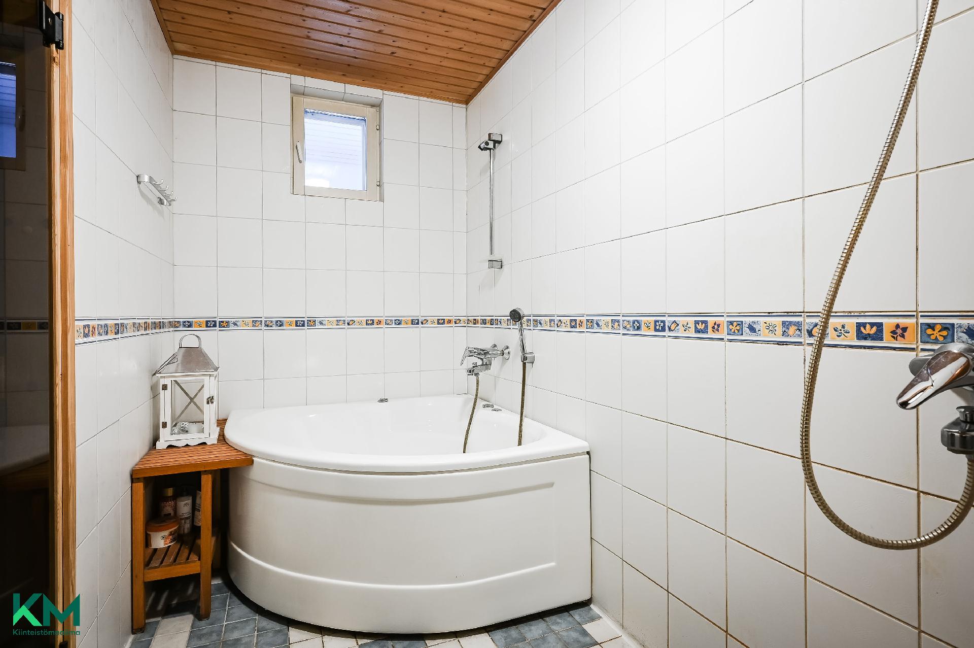 Jauhokatu 10, Vartiolaakso, Lahti