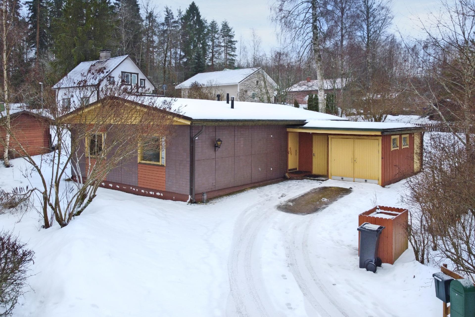 Sillantaantie 11, Uramo, Riihimäki