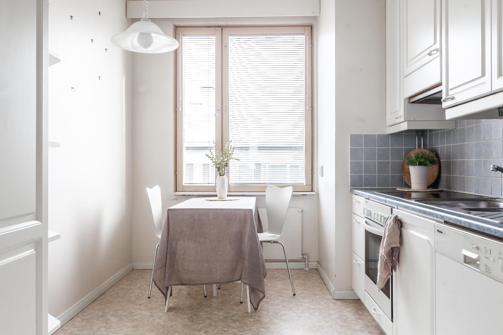 Isokatu 8, Keskusta, Oulu