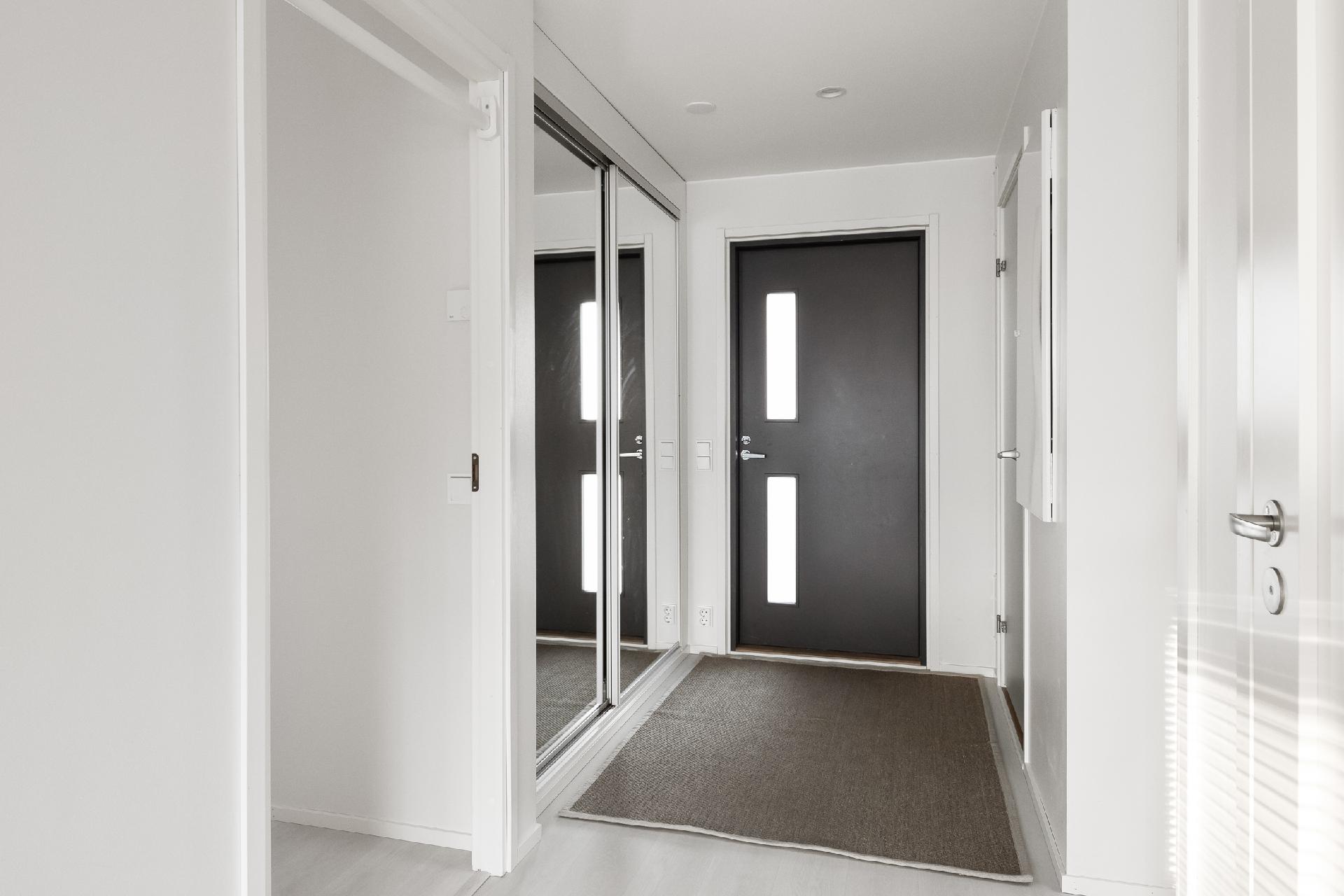 Sienikuja 2, Ylästö, Vantaa