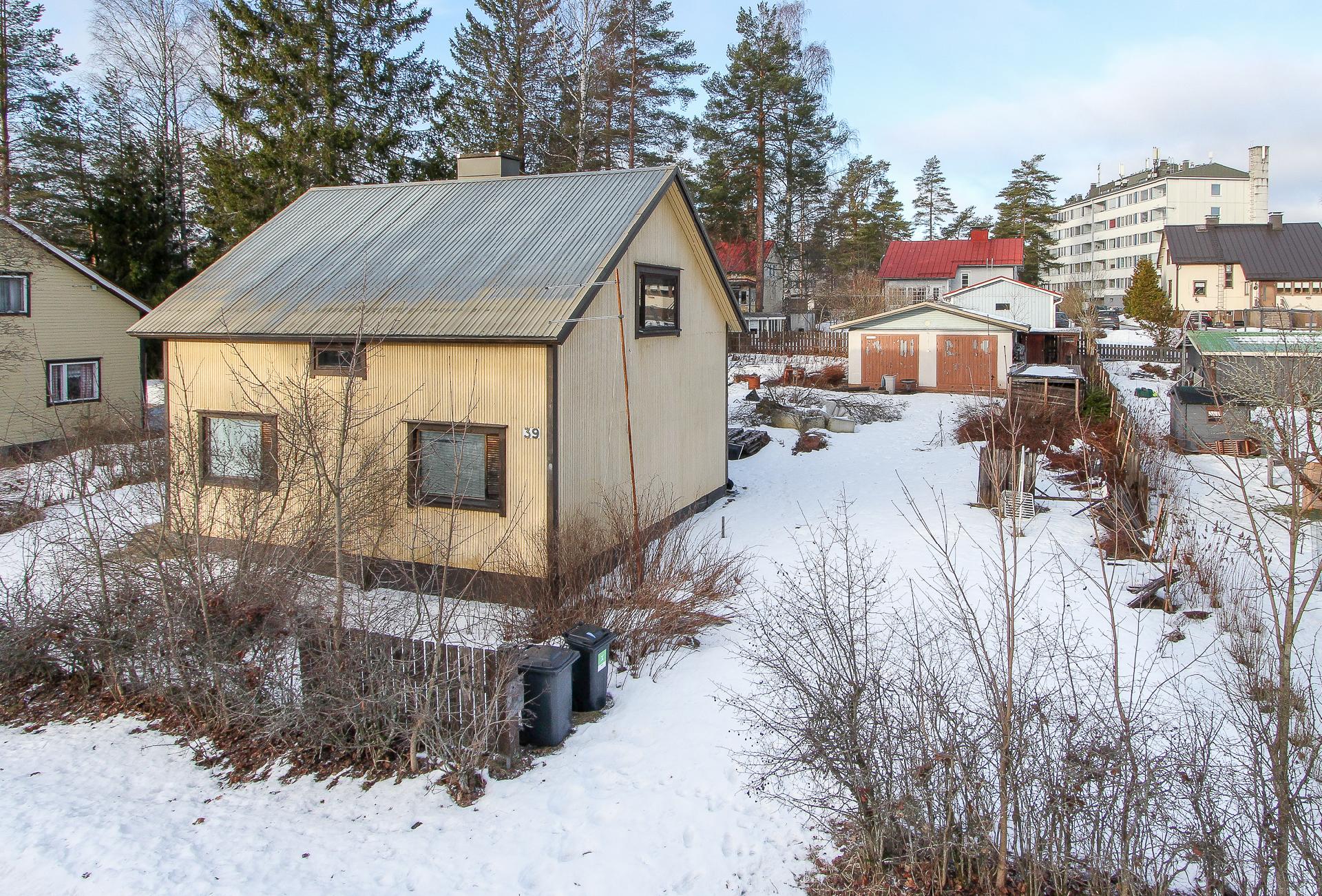 Metsästäjänkatu 39, Kruununpuisto, Hyvinkää