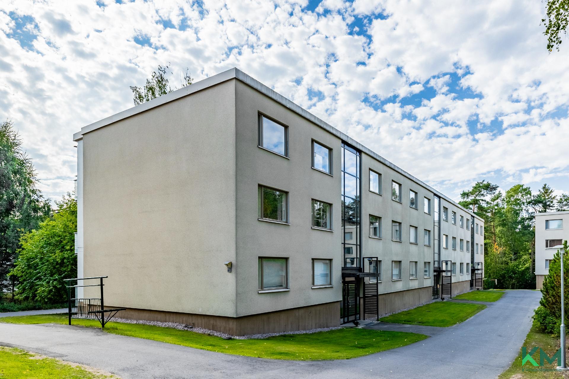 Saanatunturintie 3, Mellunmäki, Helsinki