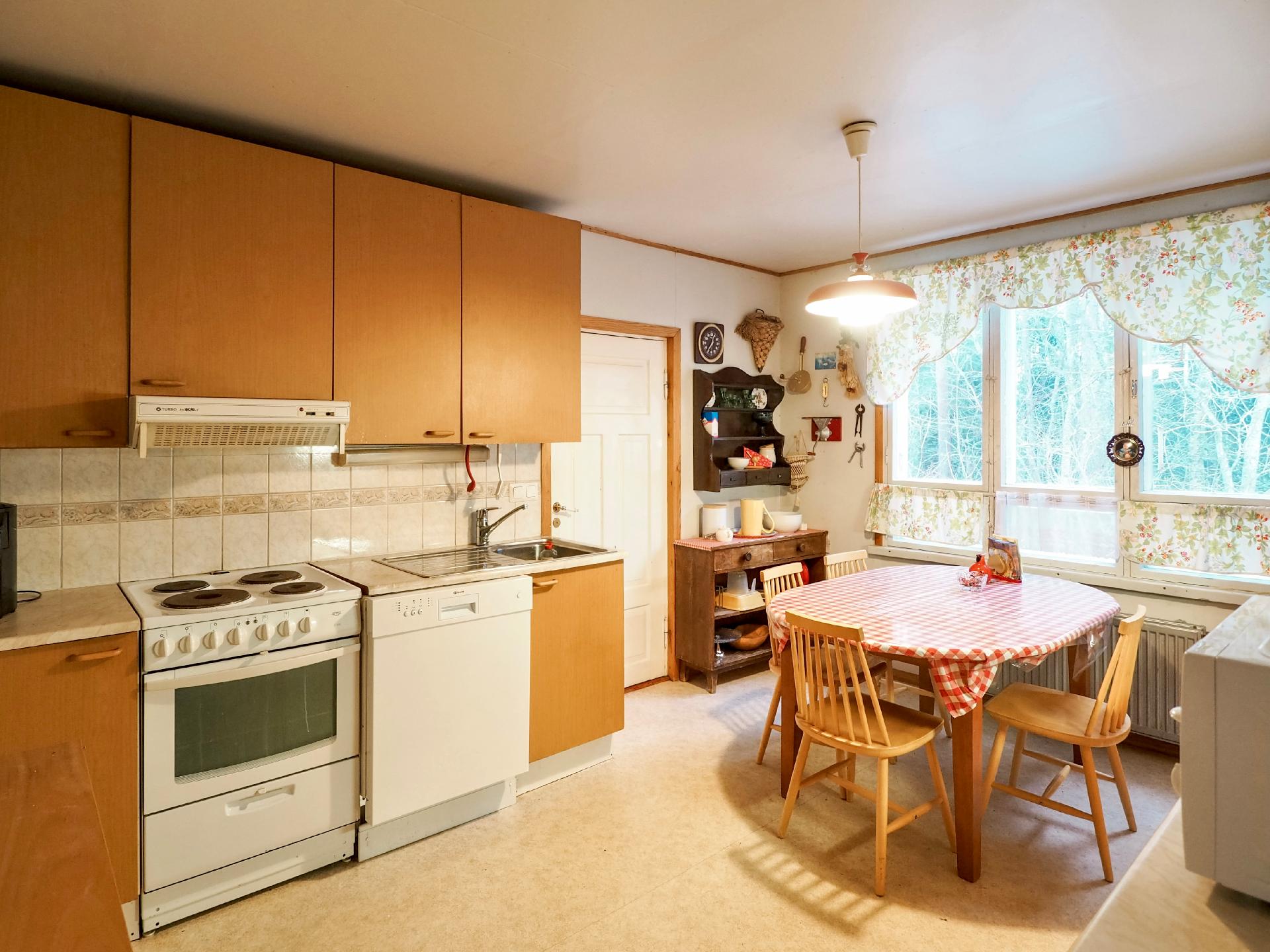 Hausjärventie 1615, Turkhauta, Hausjärvi