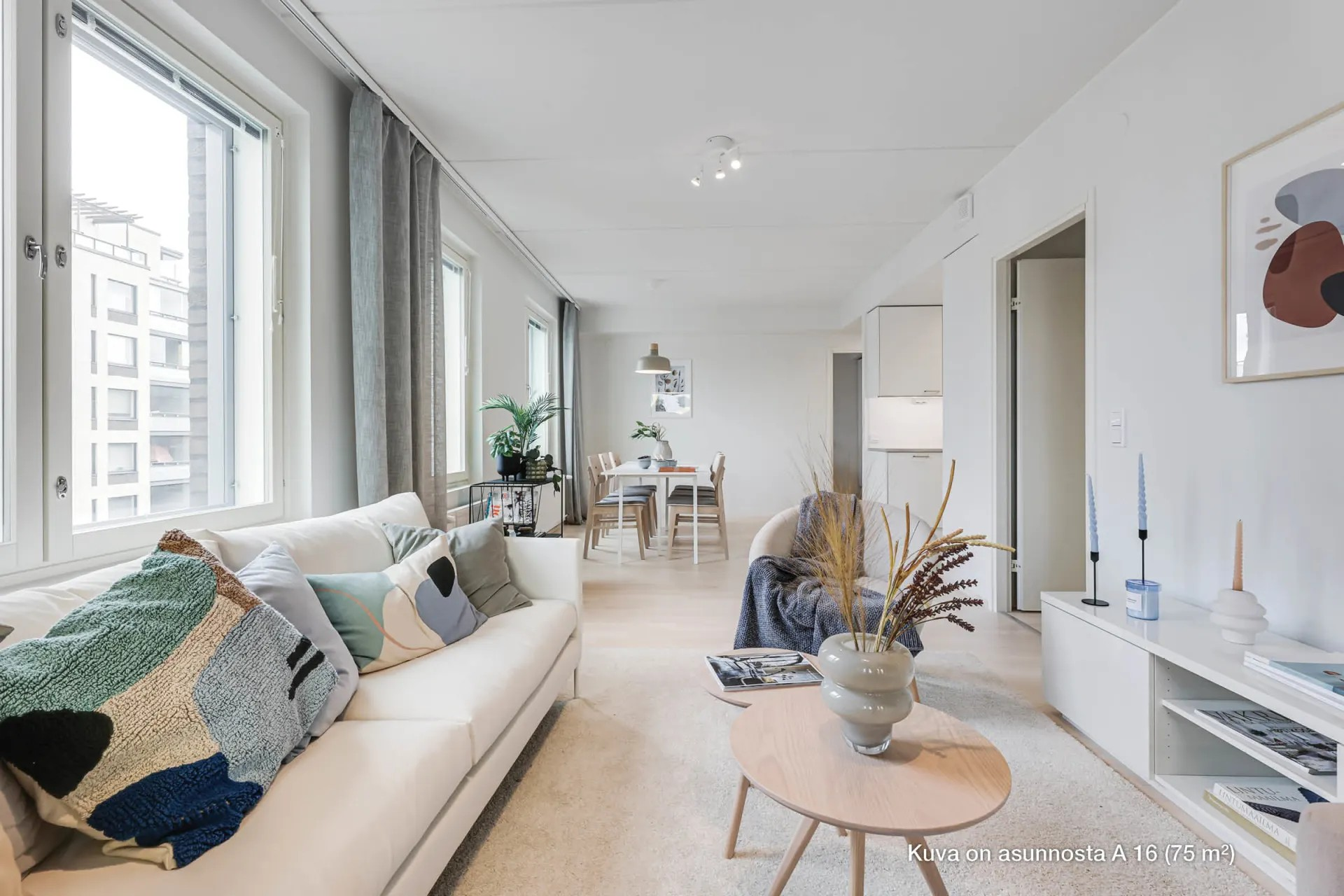 Asunto A16 stailattuna (huonekalut) kuvassa