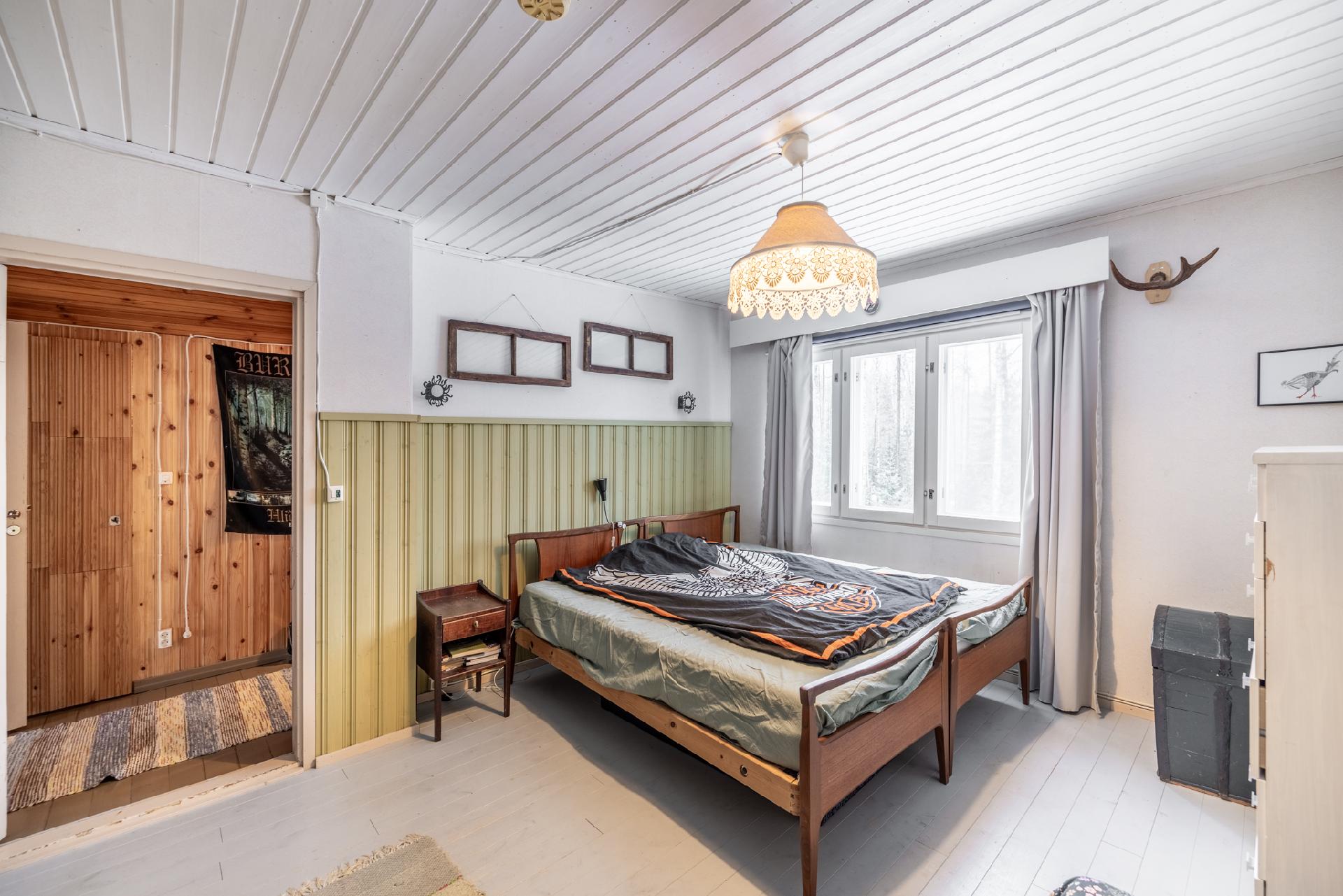 yläkerran makuuhuone