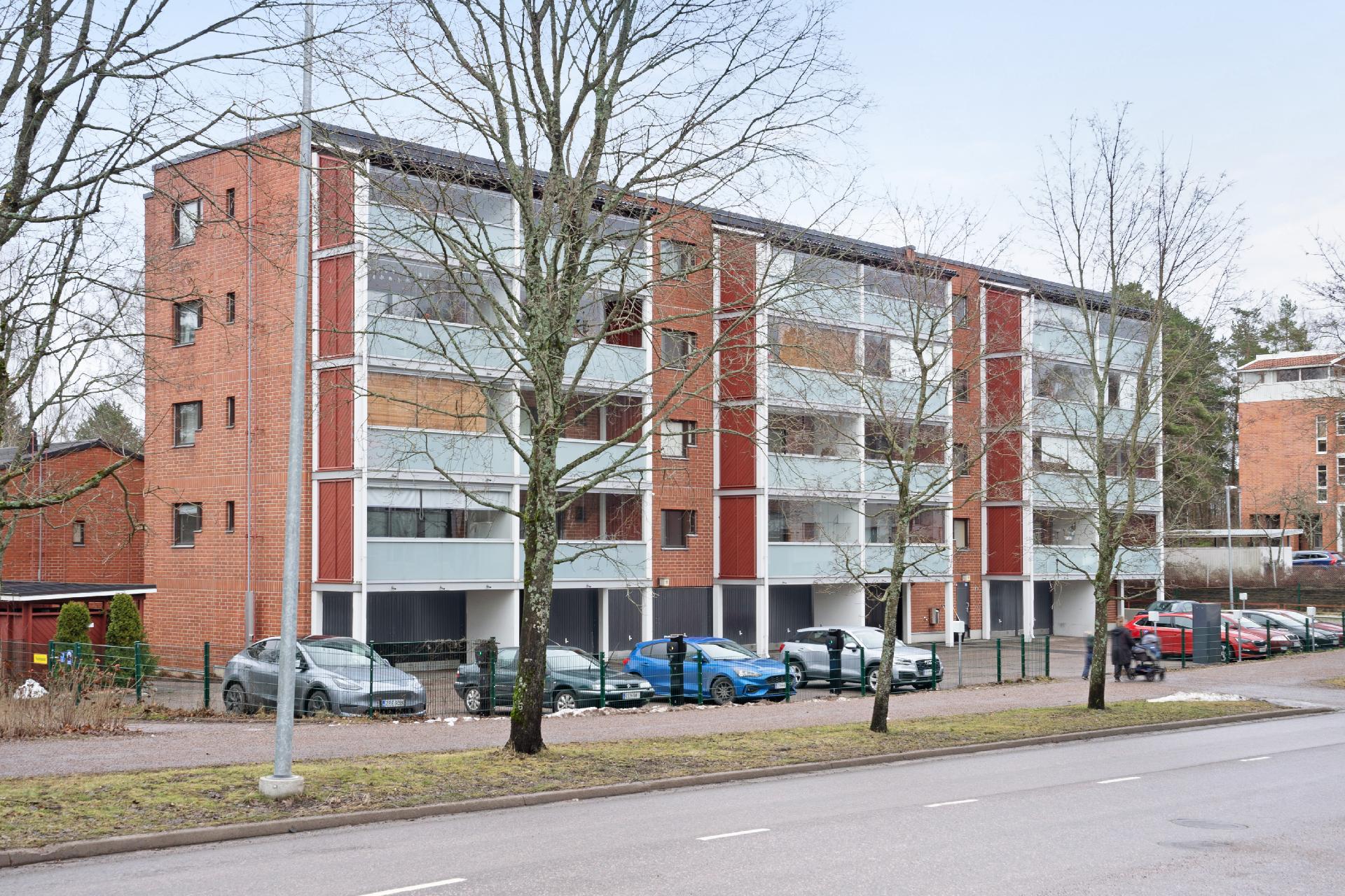 Vallikatu 11, Vallikallio, Espoo