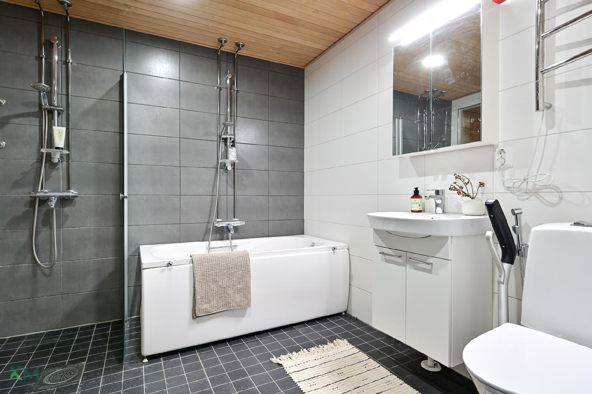 Veneenveistäjänranta 21, Veneenveistäjänranta, Oulu