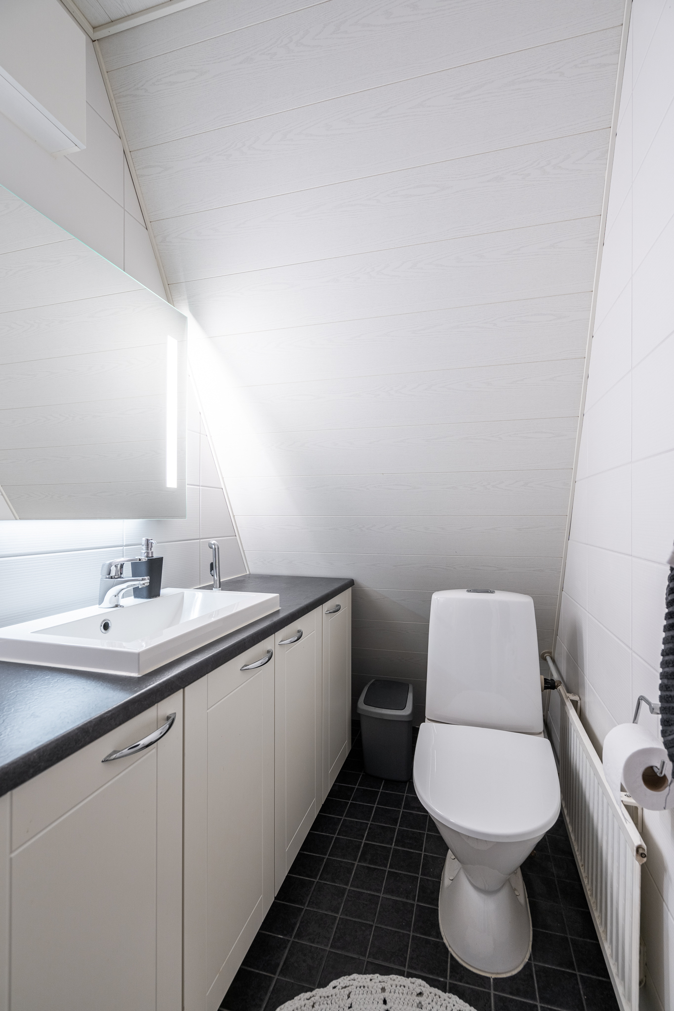 Yläkerran wc