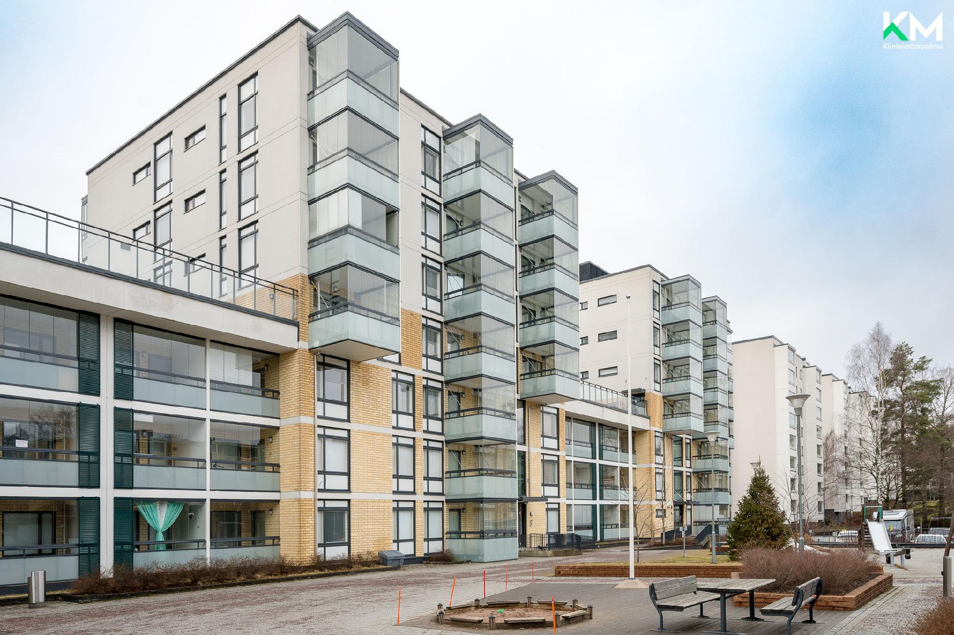 Puolikuu 2, Olari, Espoo