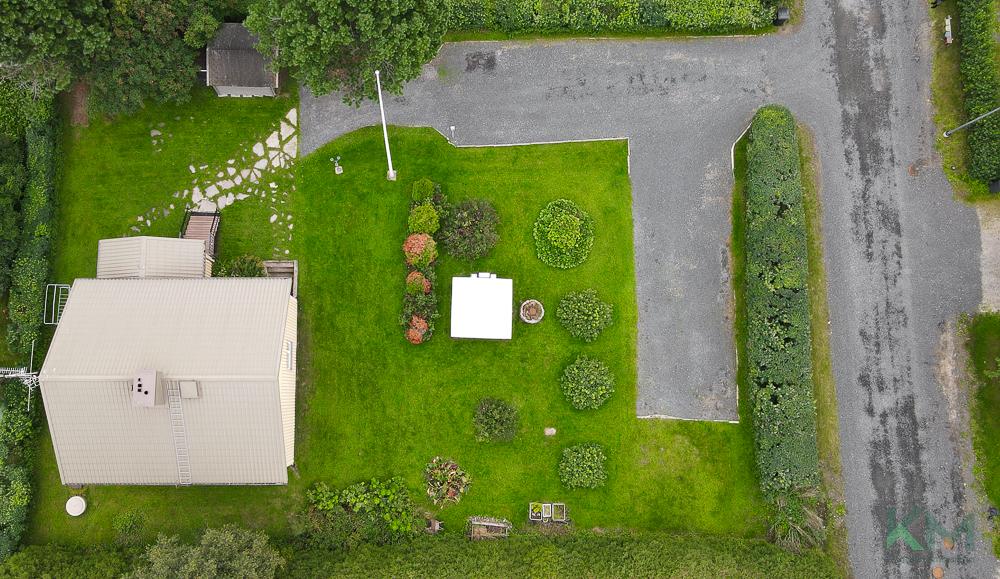 Ilmakuva pihasta