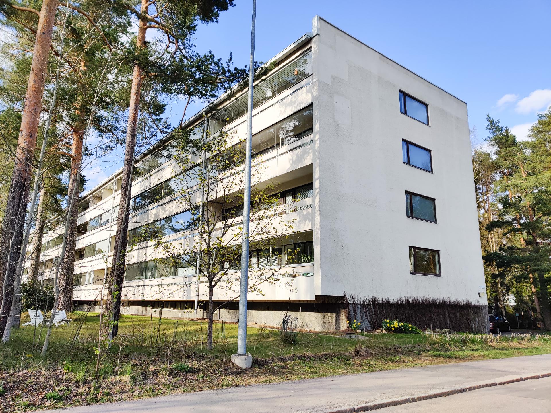 Myllypadontie 8, Myllypuro, Helsinki