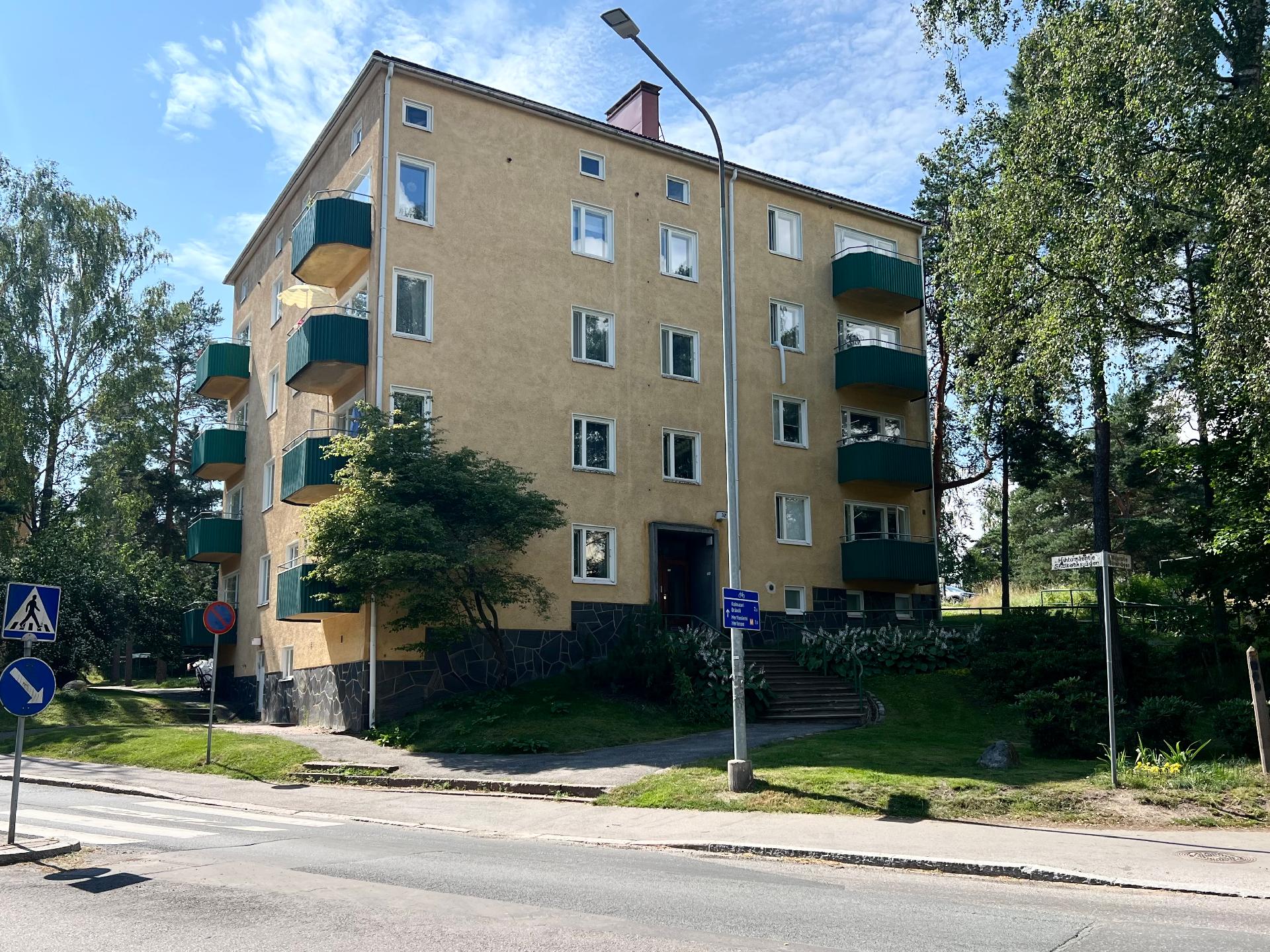 Hiihtomäentie 32, Herttoniemi, Helsinki