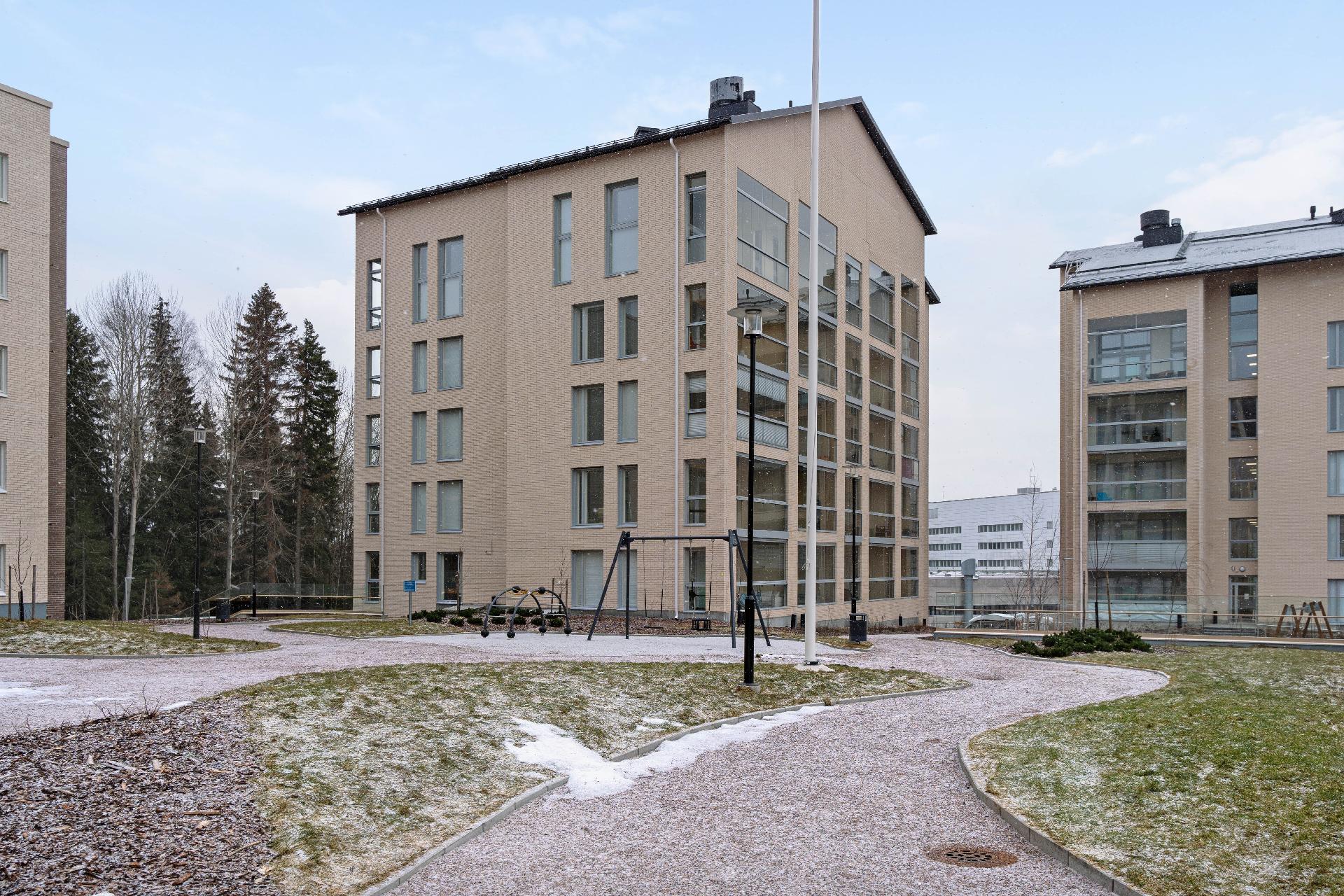 Julkisivu