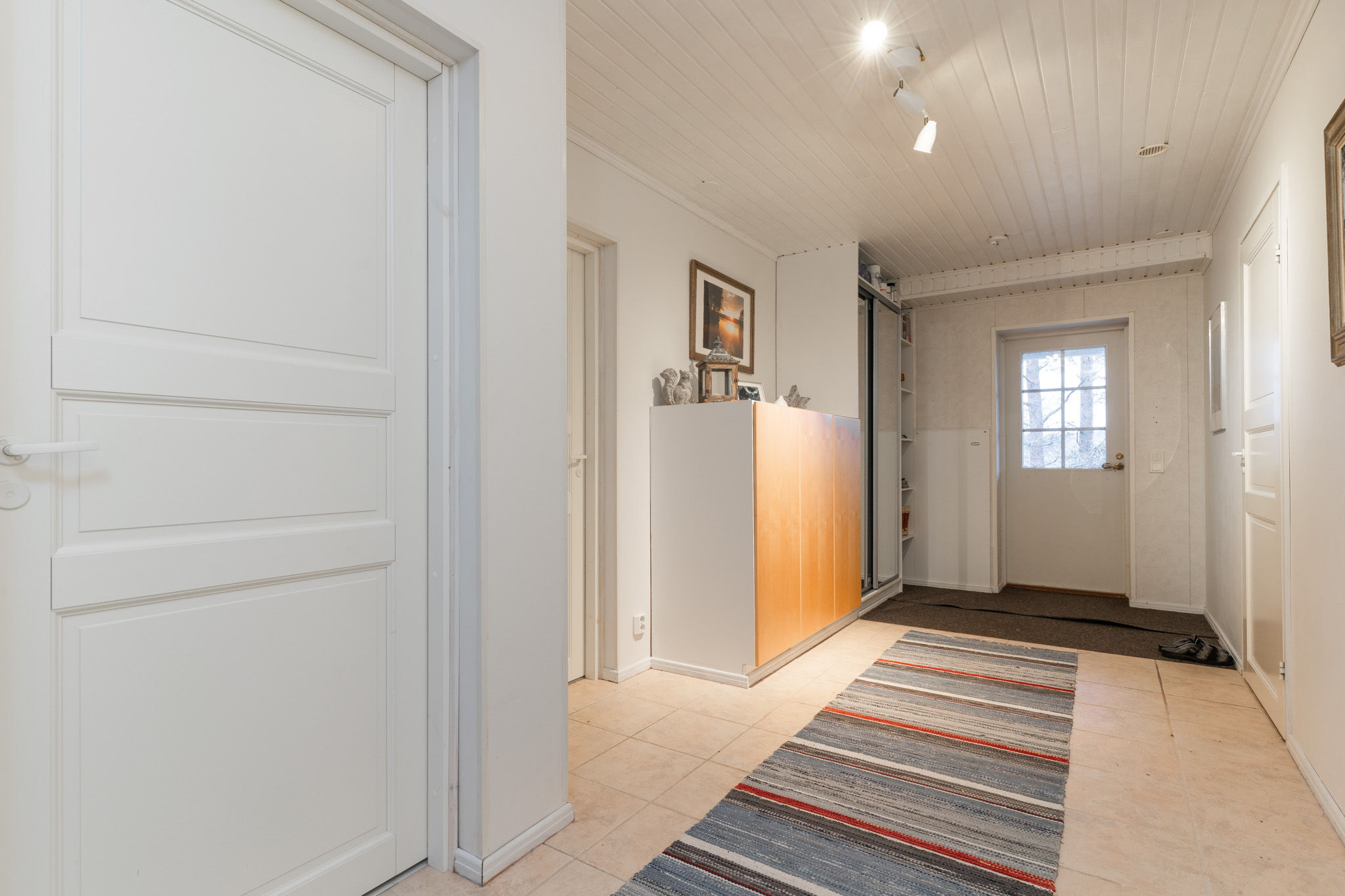 kellarikerroksen sisääntulo