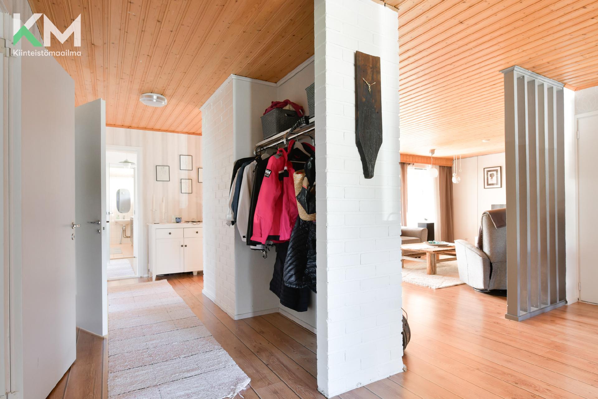 Autiontie 1, Nummi, Kurikka