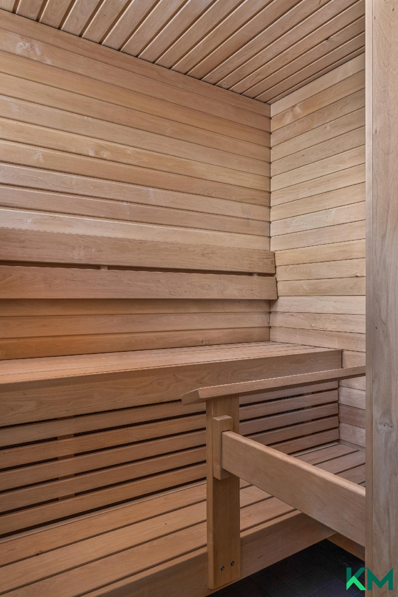 Oma tunnelmallinen sauna