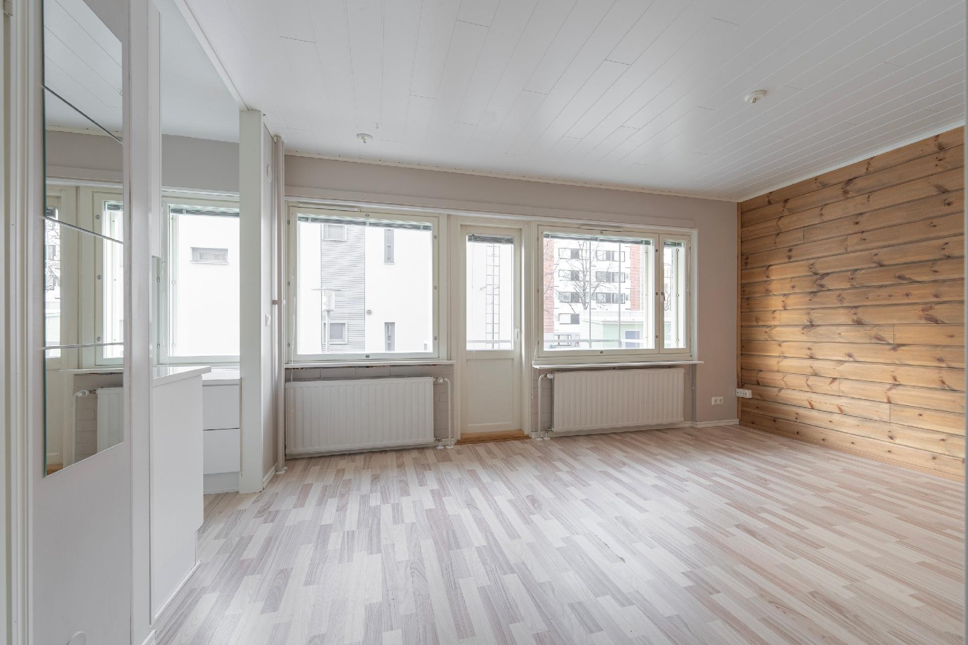 Kasarmikatu 4, Keskusta, Kuopio