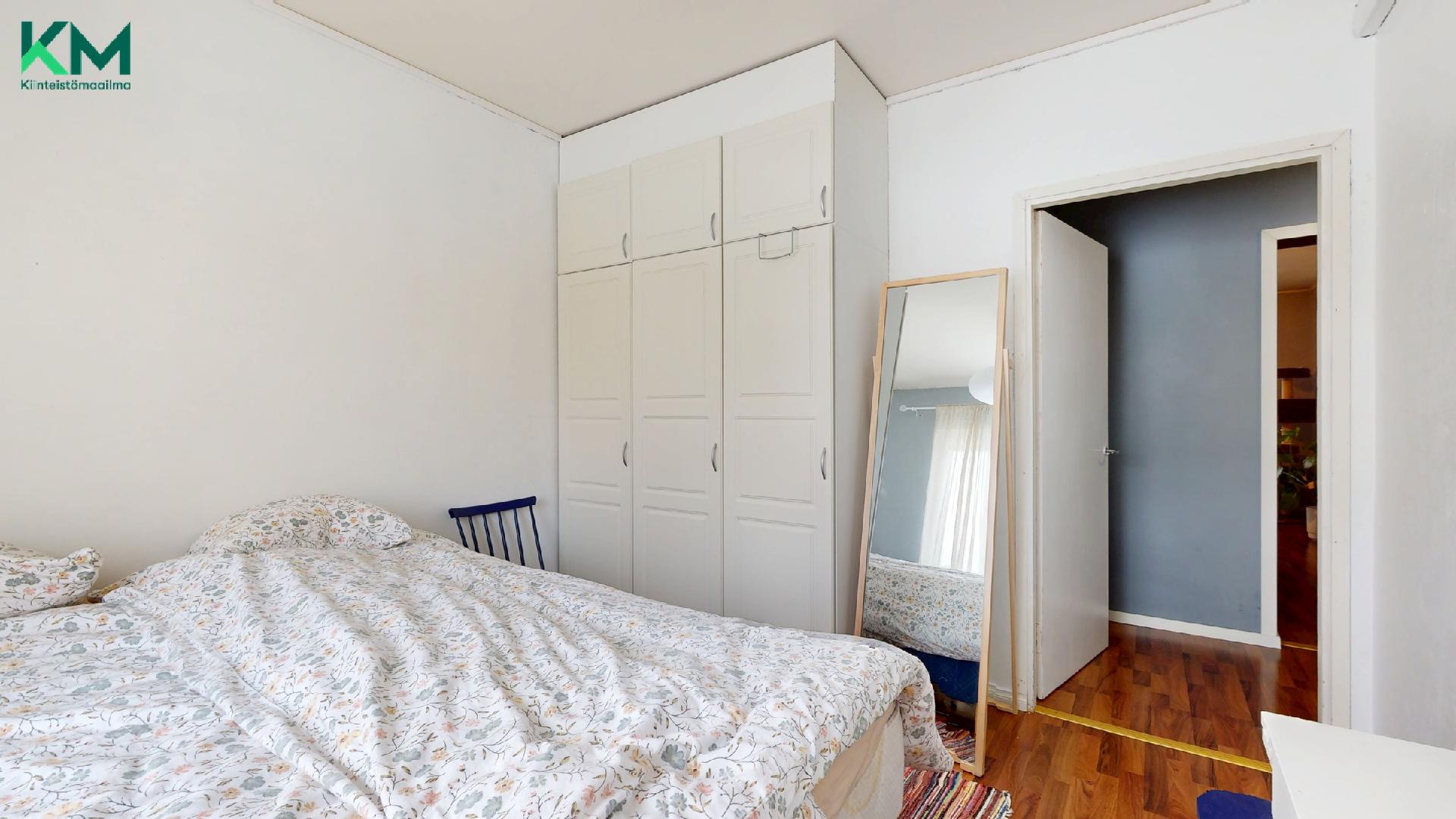 Urheilukatu 8, Palosaari, Vaasa