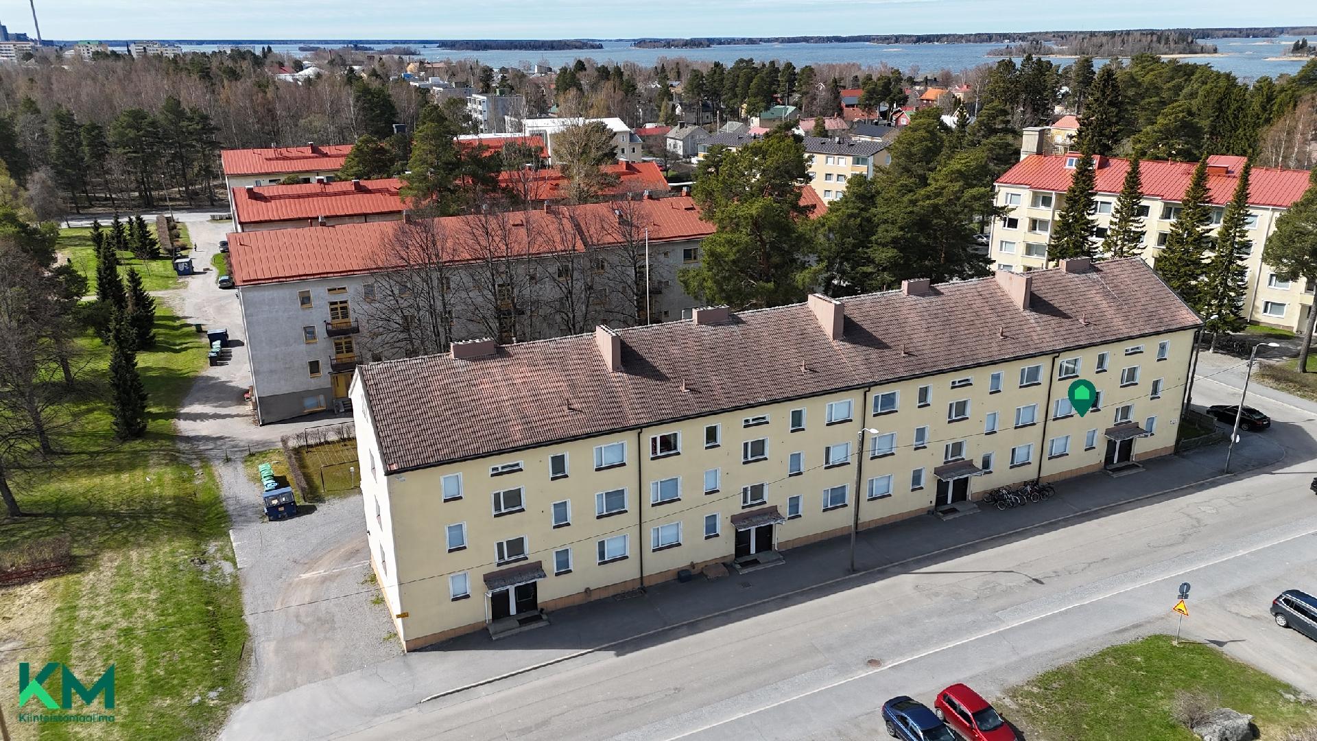 Urheilukatu 8, Palosaari, Vaasa