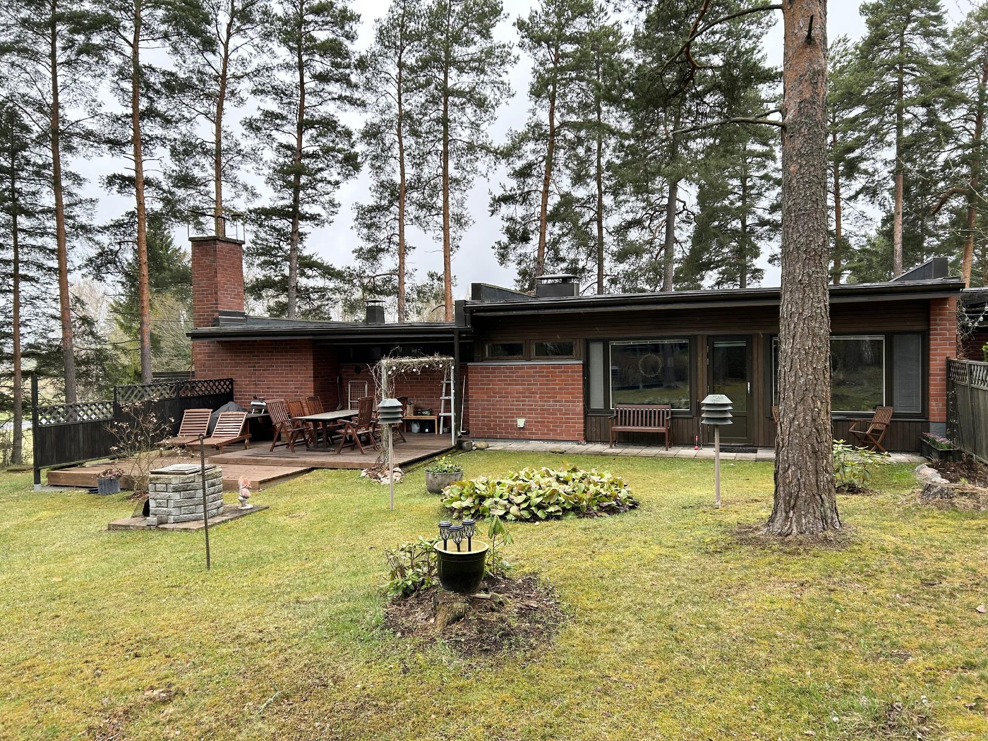 Kartanontie 2, Herniäinen, Hattula