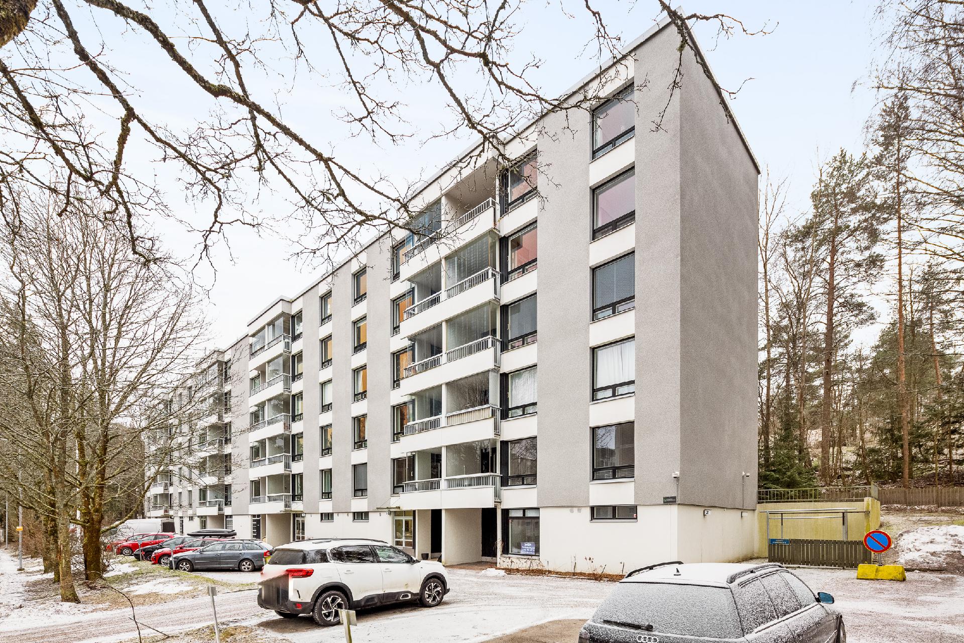 Rakentajantie 2, Pitäjänmäki, Helsinki