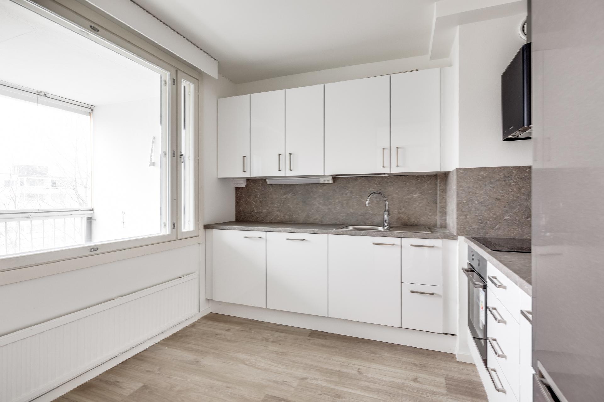 Rakentajantie 2, Pitäjänmäki, Helsinki