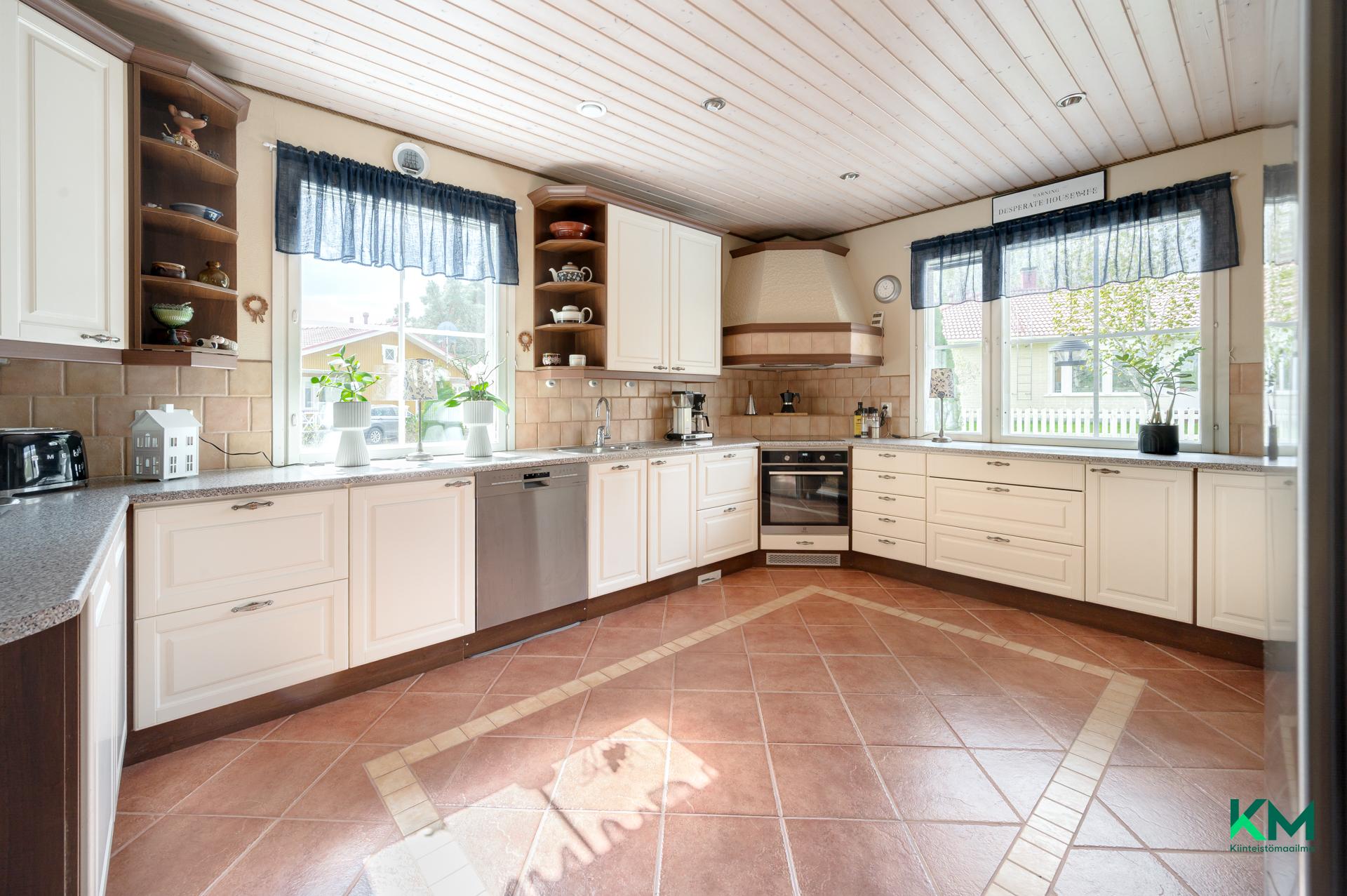 Riihipellonkatu 7, Karjaa, Raasepori