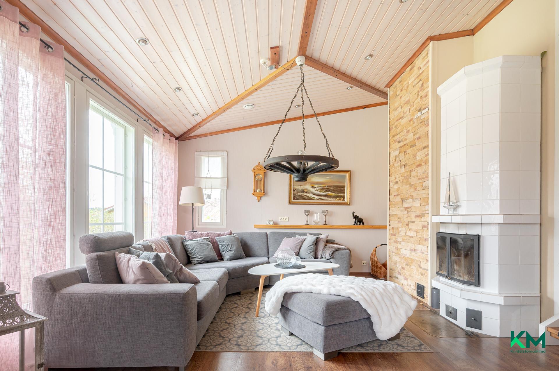 Riihipellonkatu 7, Karjaa, Raasepori