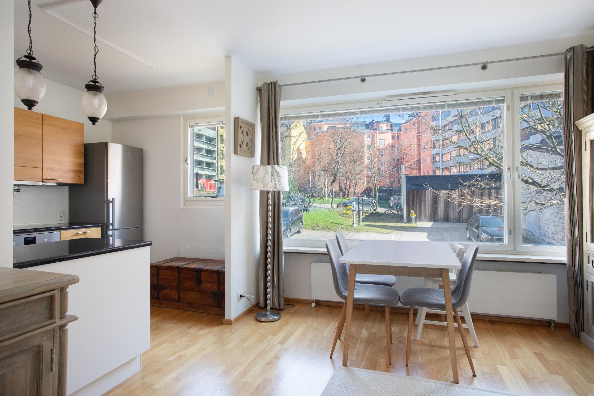 Perämiehenkatu 9, Punavuori, Helsinki