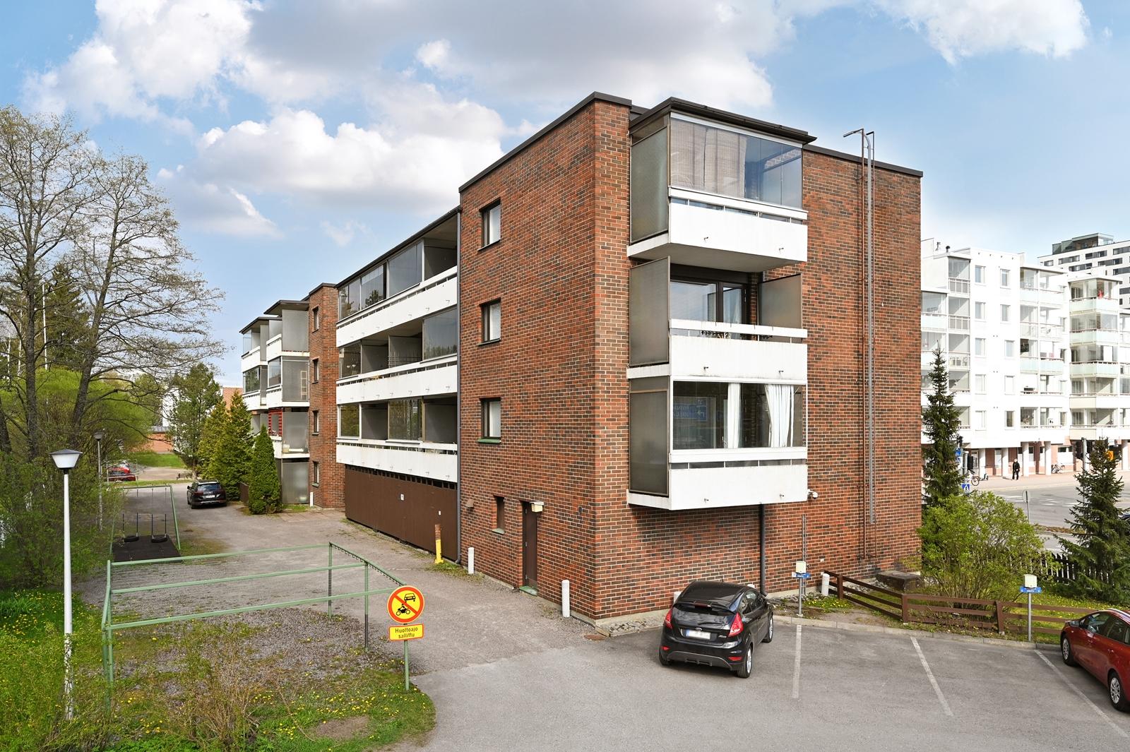 Postikatu 11, Keskusta, Järvenpää