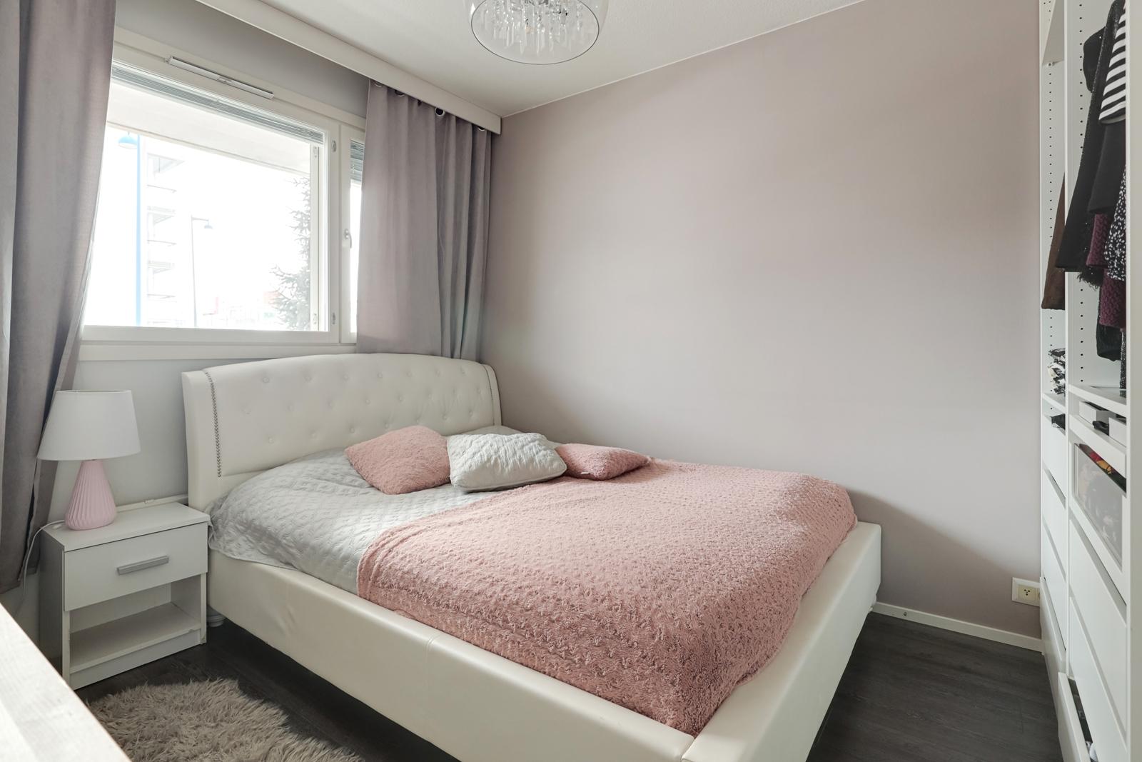 Postikatu 11, Keskusta, Järvenpää