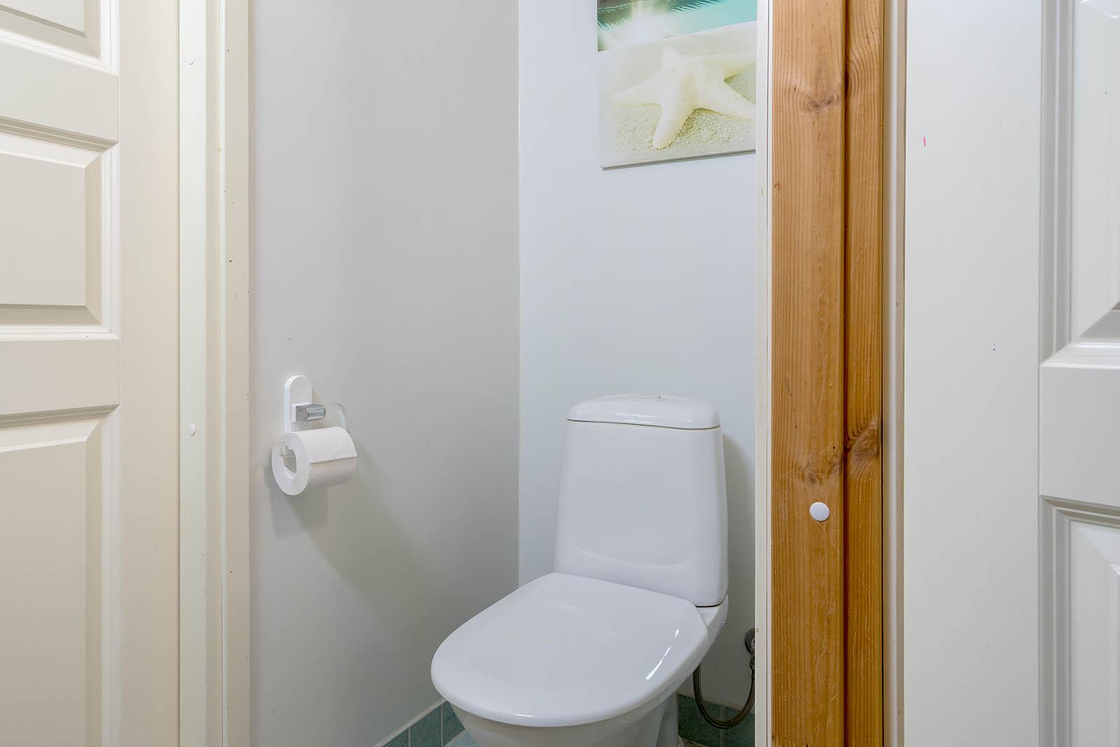 Erillinen wc x 2 kpl