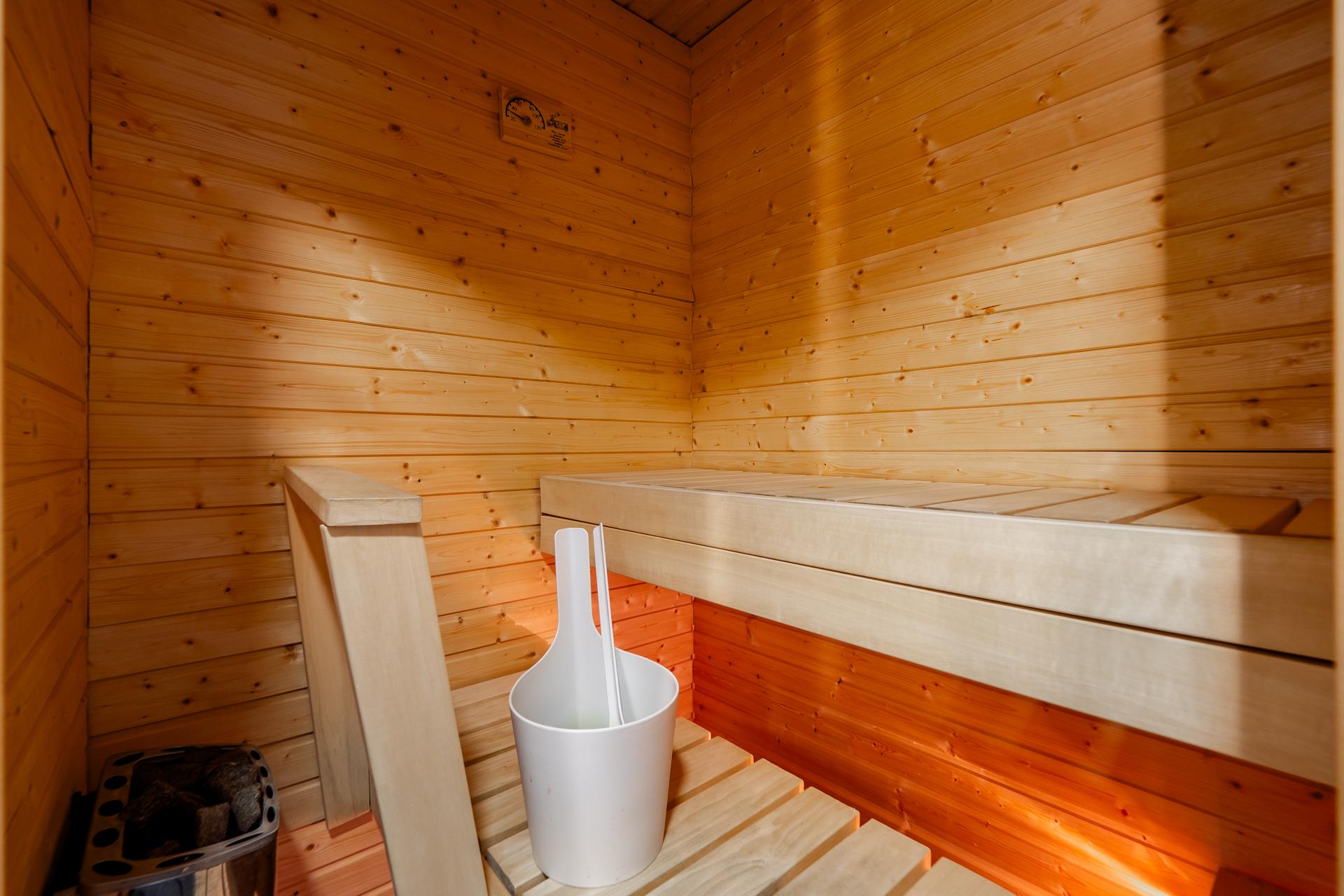 Laurintie 1, Keskusta, Ii