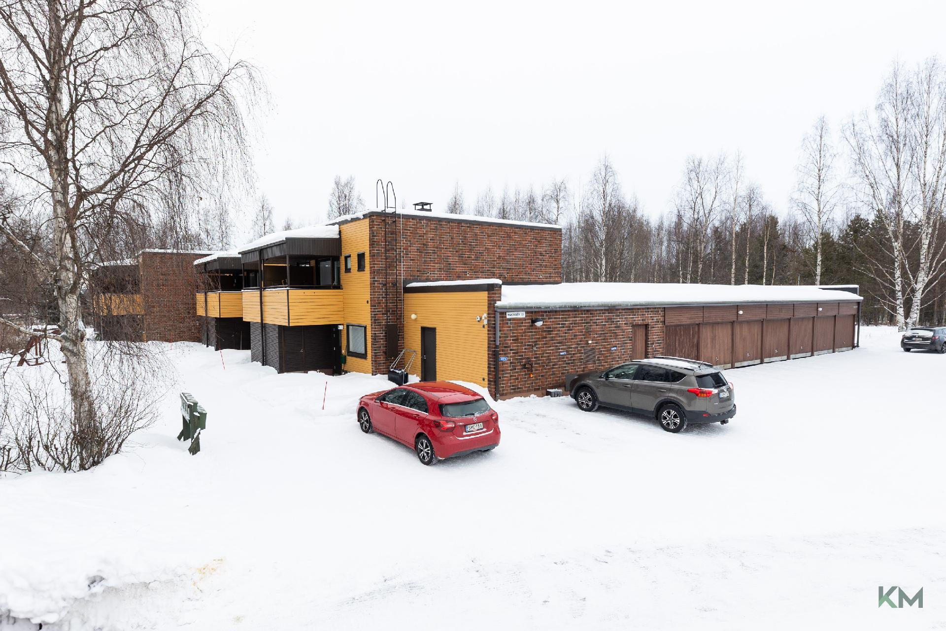 Asunnolla käytössä autotalli