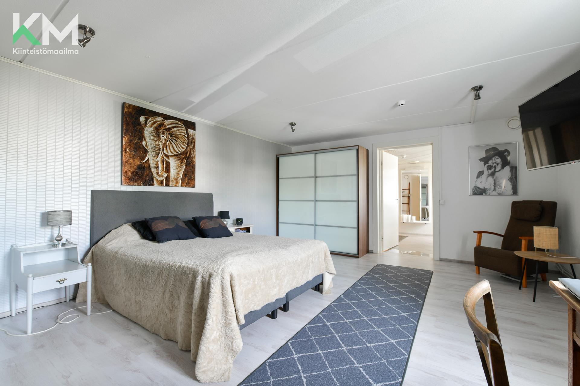 Laulajantie 10, Keskusta, Kurikka