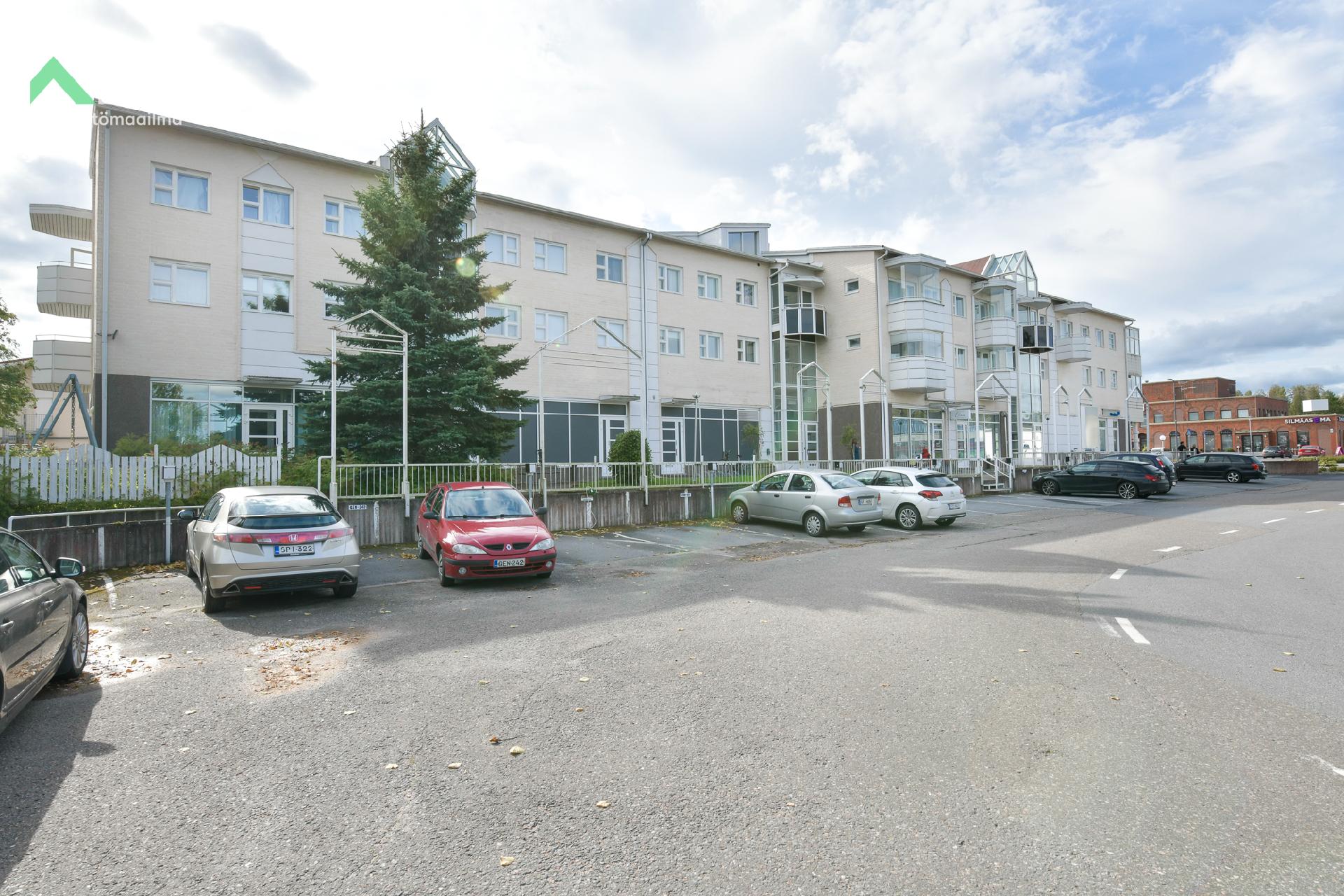 Laulajantie 10, Keskusta, Kurikka