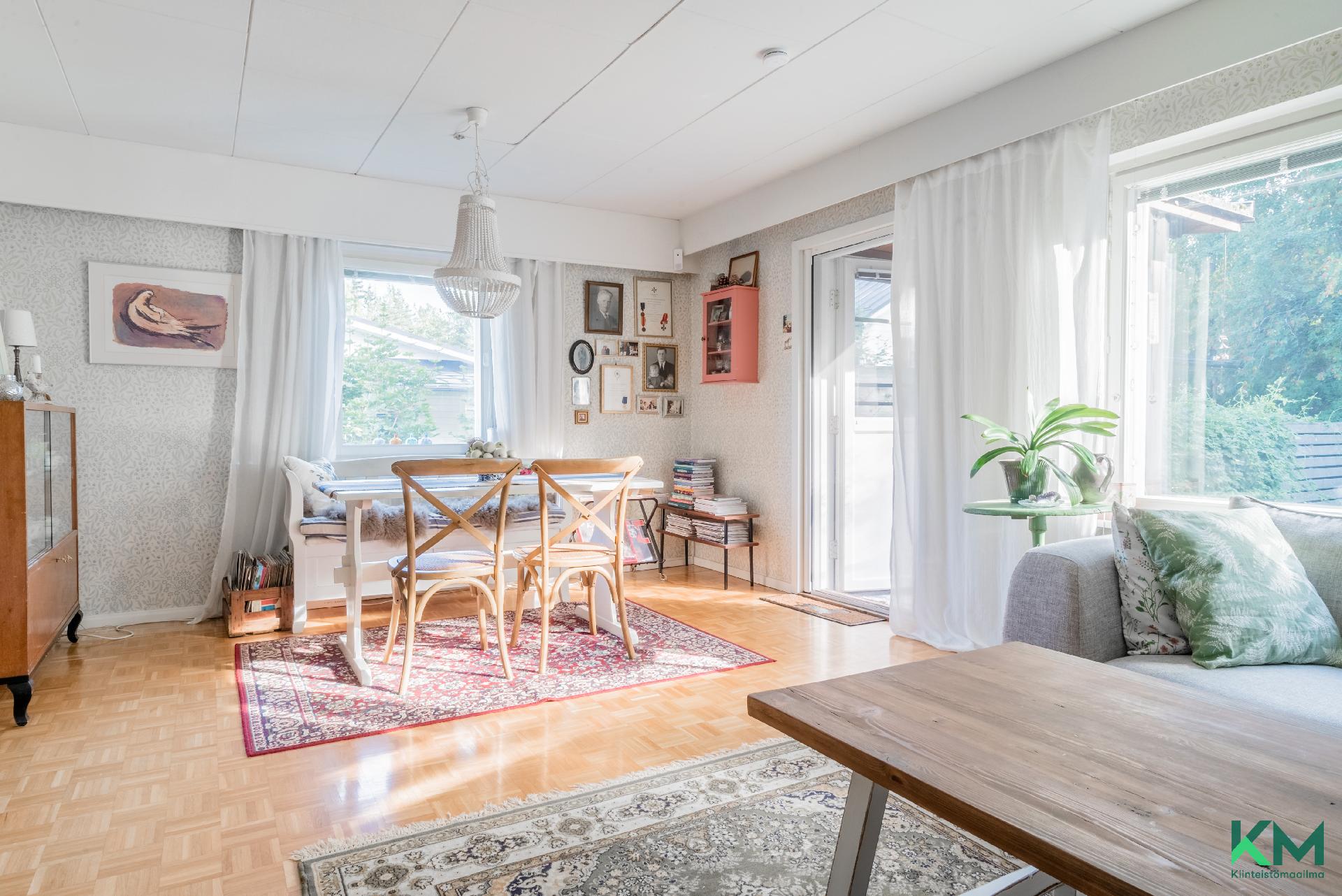 Uussillanrinne 7, Vartiokylä, Helsinki